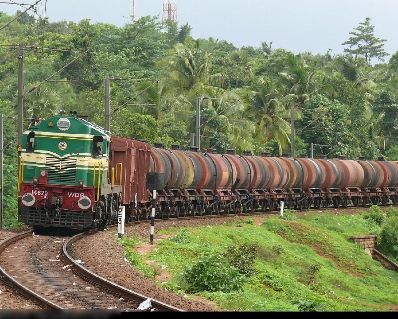 1280x1030 India Trains Wallpaper for Android, Desktop