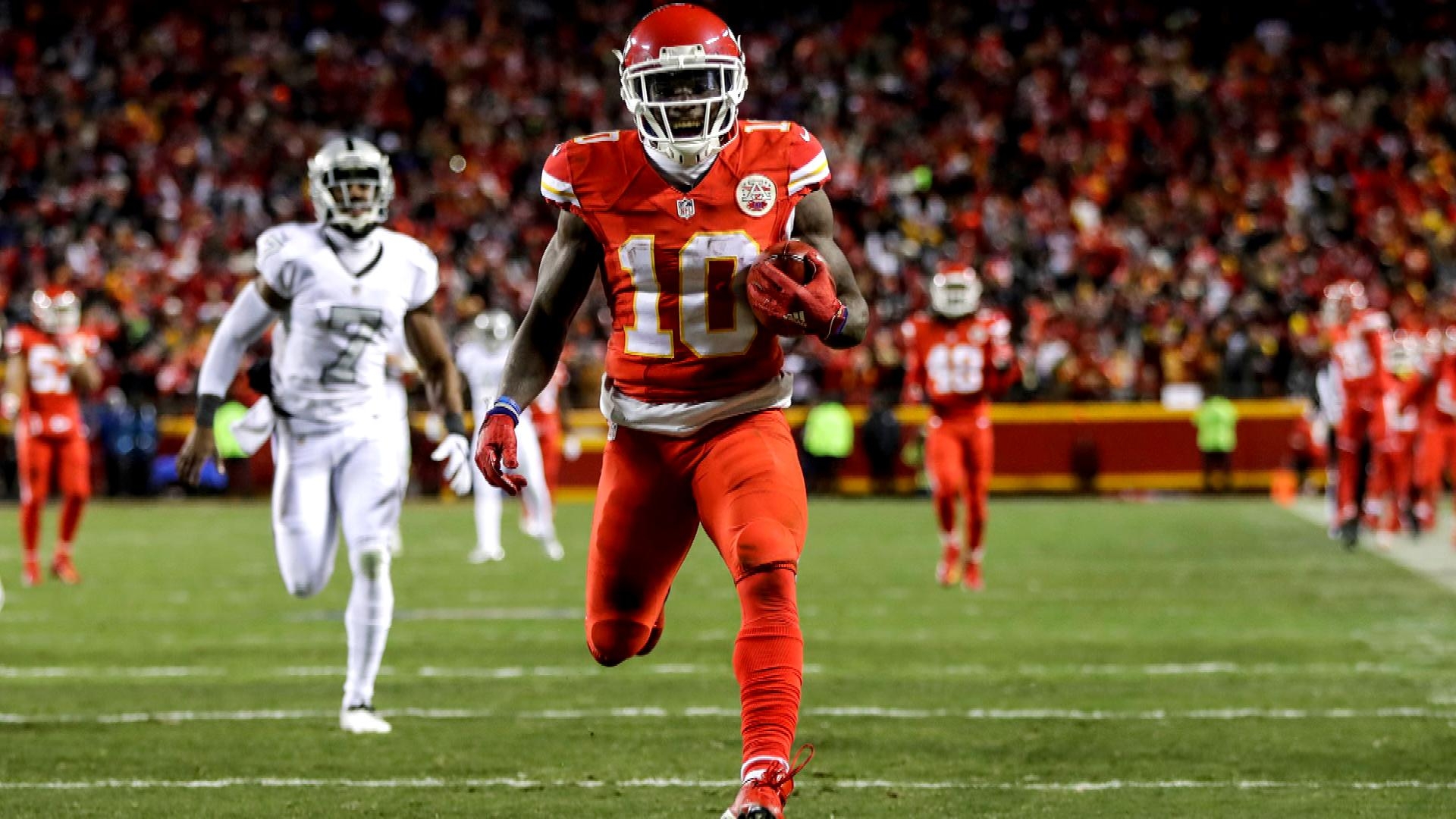 1920x1080 Kansas City Chiefs' Tyreek Hill dishes on his speed, revamped offense, Desktop