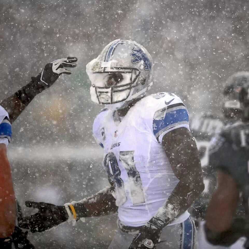 960x960 Snow. Detroit lions wallpaper, Detroit lions players, Calvin johnson, Phone