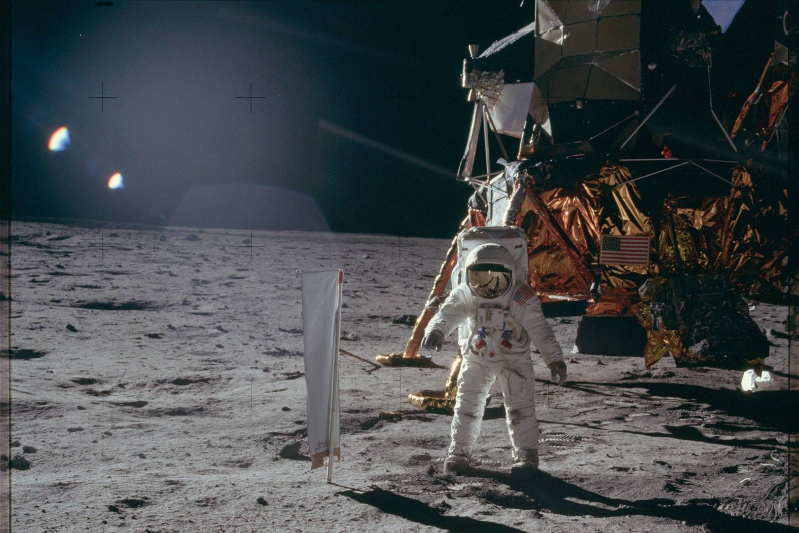 1620x1080 The 19 best image from Nasa's Apollo missions, Desktop