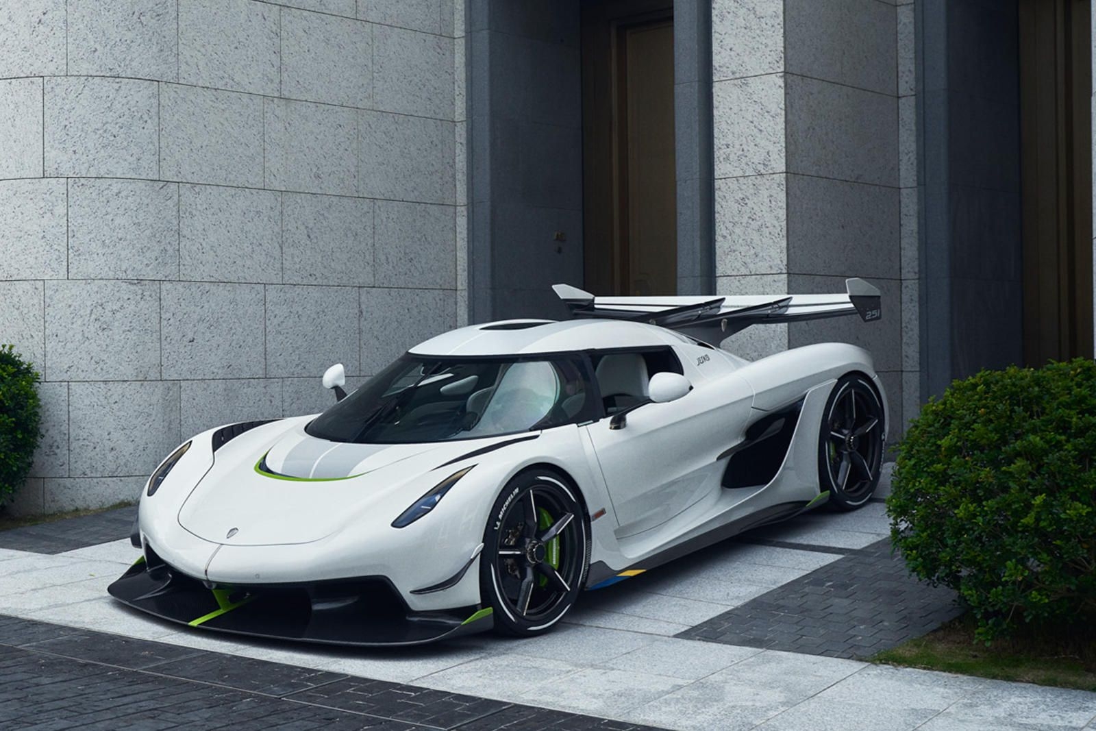 1600x1070 Koenigsegg Jesko: Review, Trims, Specs, Price, New Interior, Desktop