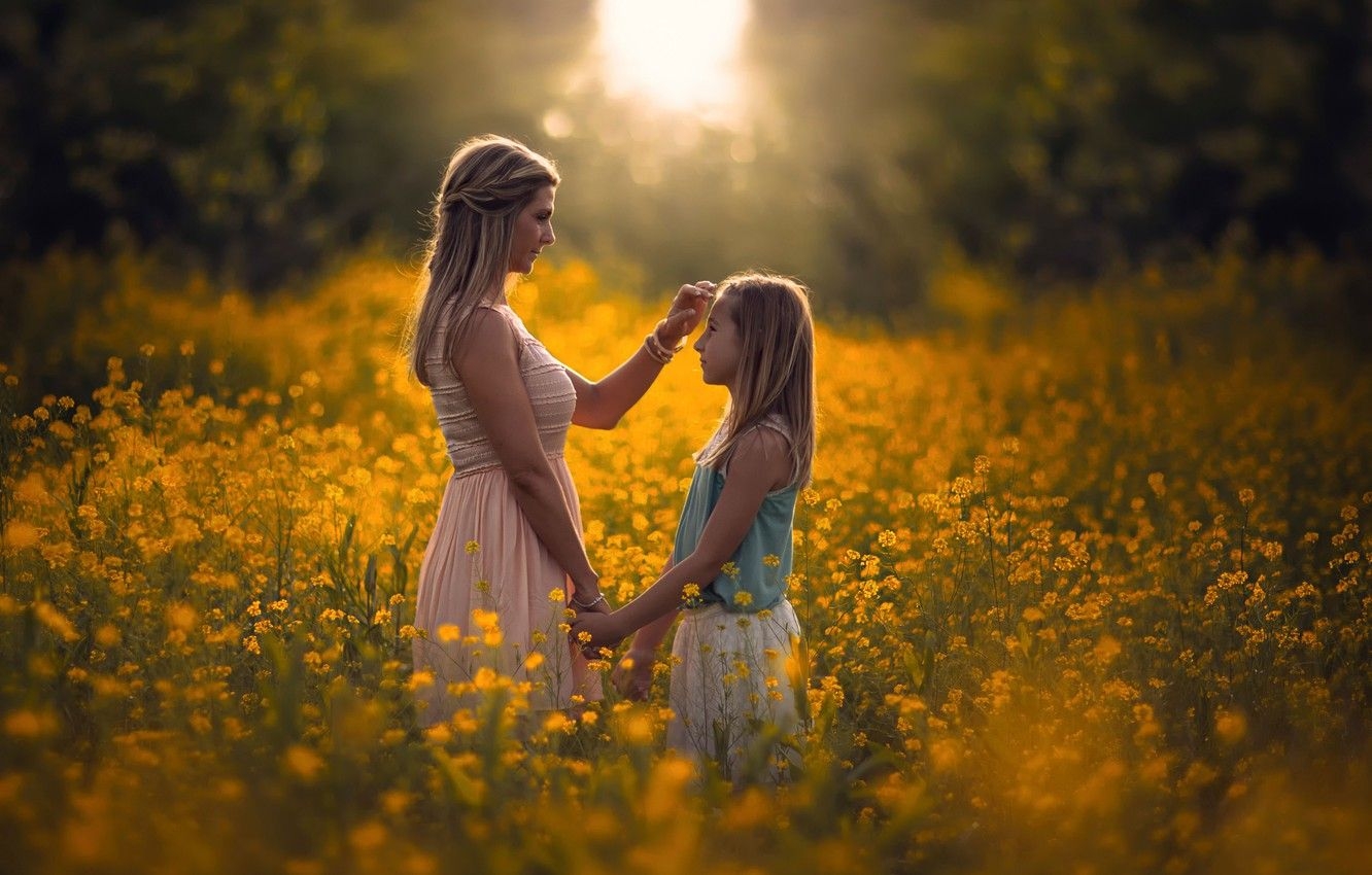 1340x850 Wallpaper summer, love, girl, mom, A Mother's Love image, Desktop