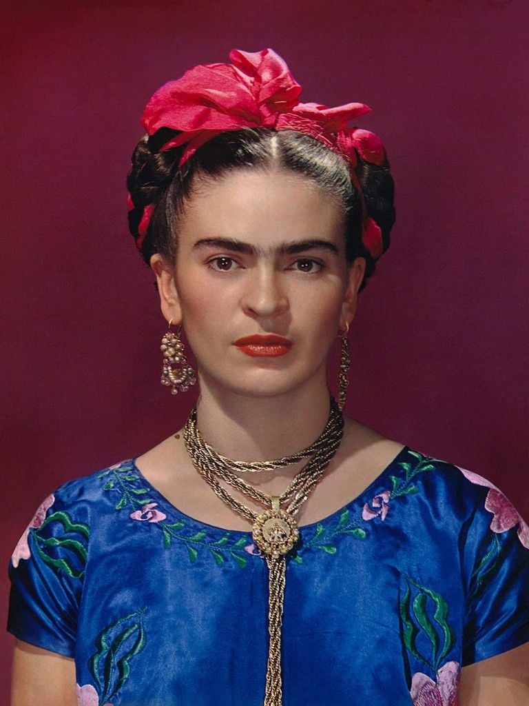 770x1030 How Frida Kahlo Became a Global Brand, Phone