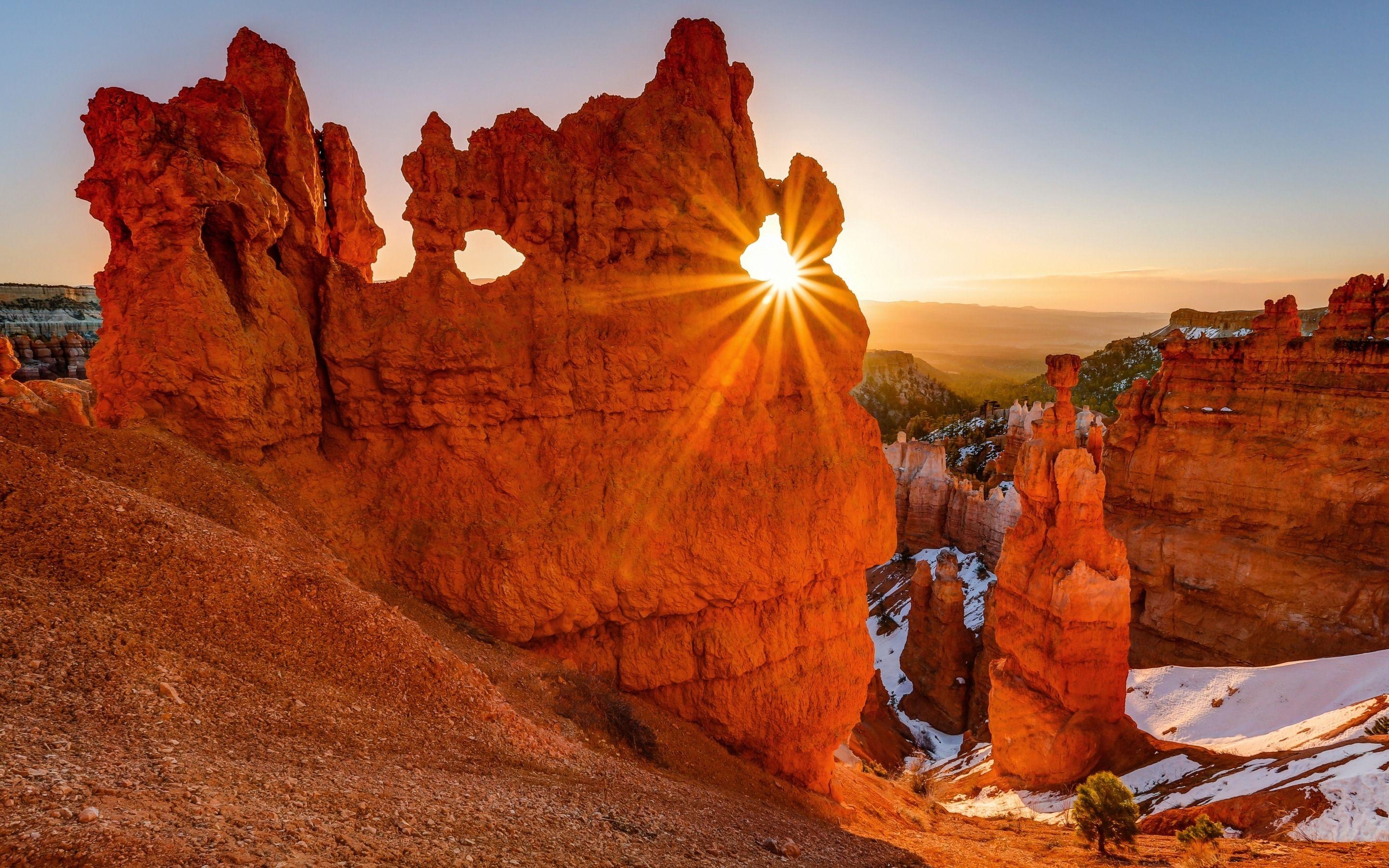 2880x1800 Wallpaper Utah, Rays, Mountains, Bryce Canyon National Park, sun, Desktop