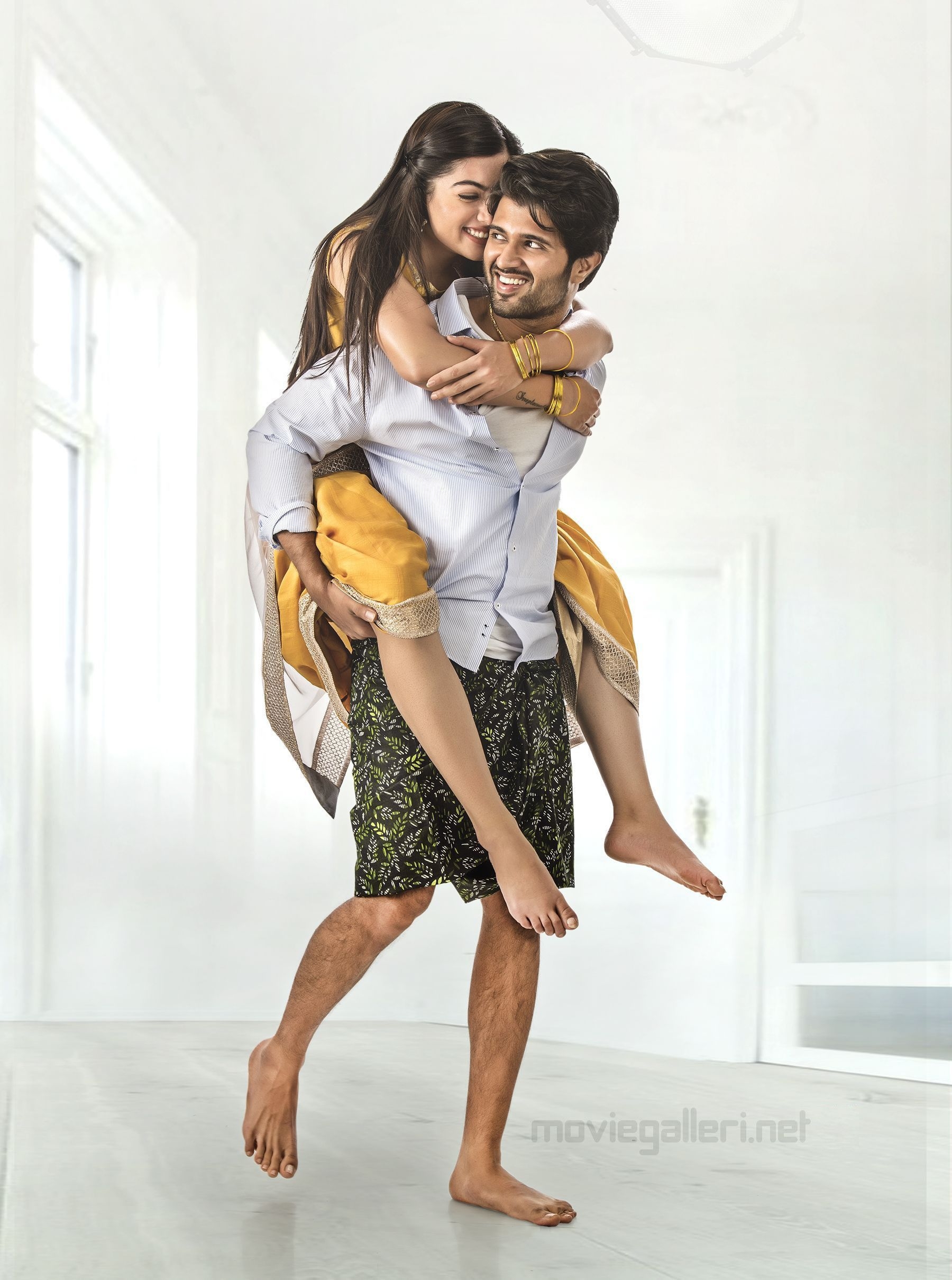 1800x2420 Geetha Govindam Movie Stills HD. Vijay Devarakonda & Rashmika Mandanna. New Movie Posters, Phone