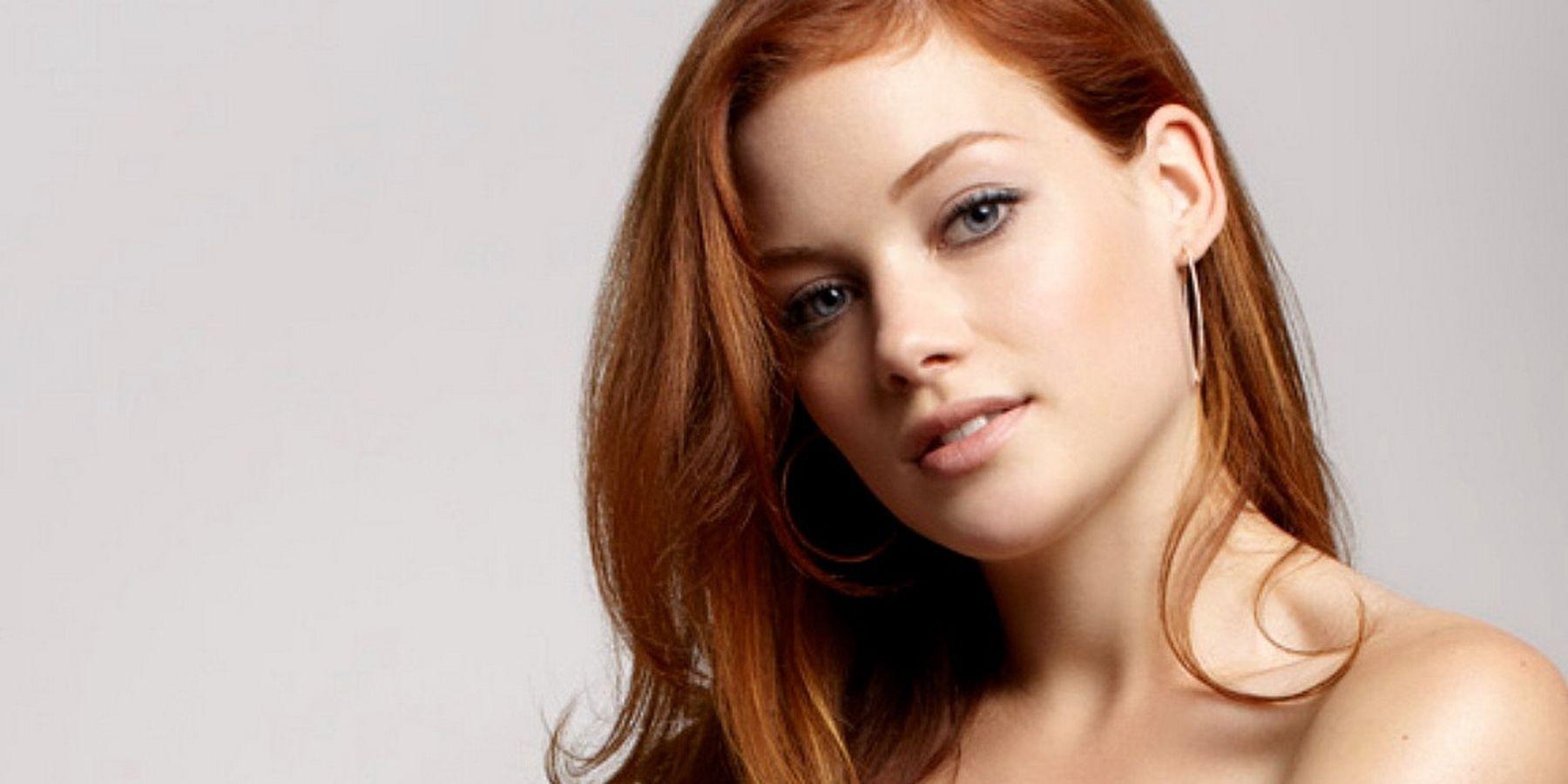 1800x900 Jane Levy, Dual Screen