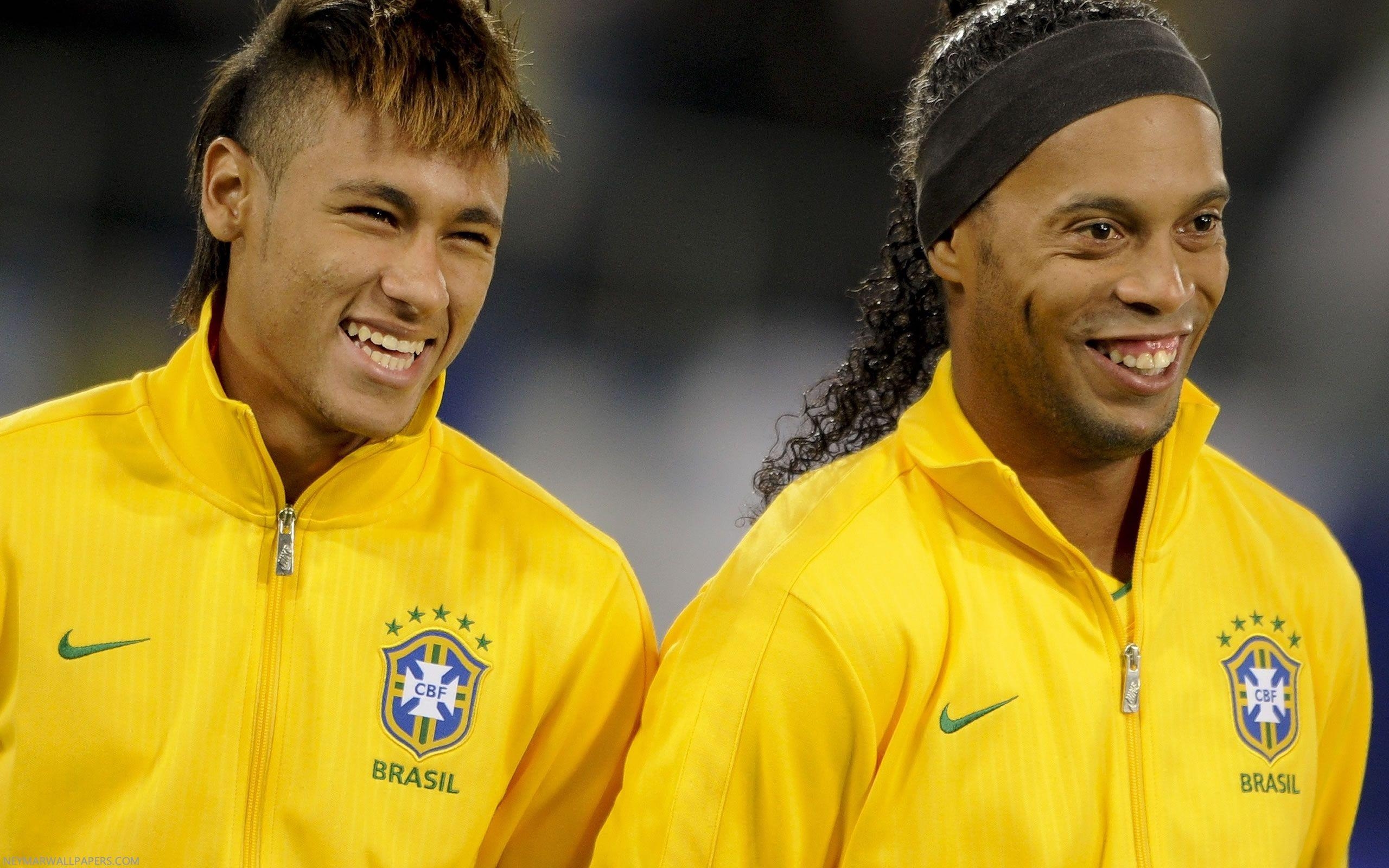 2560x1600 Neymar and Ronaldinho, Desktop