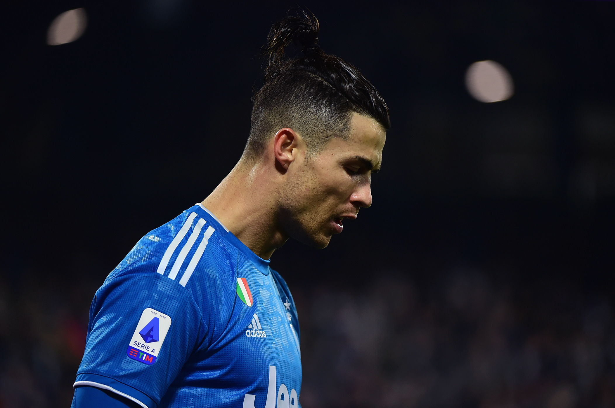 2110x1400 Ronaldo's Juventus Cuts Salary of Players as Virus Halts Games, Desktop