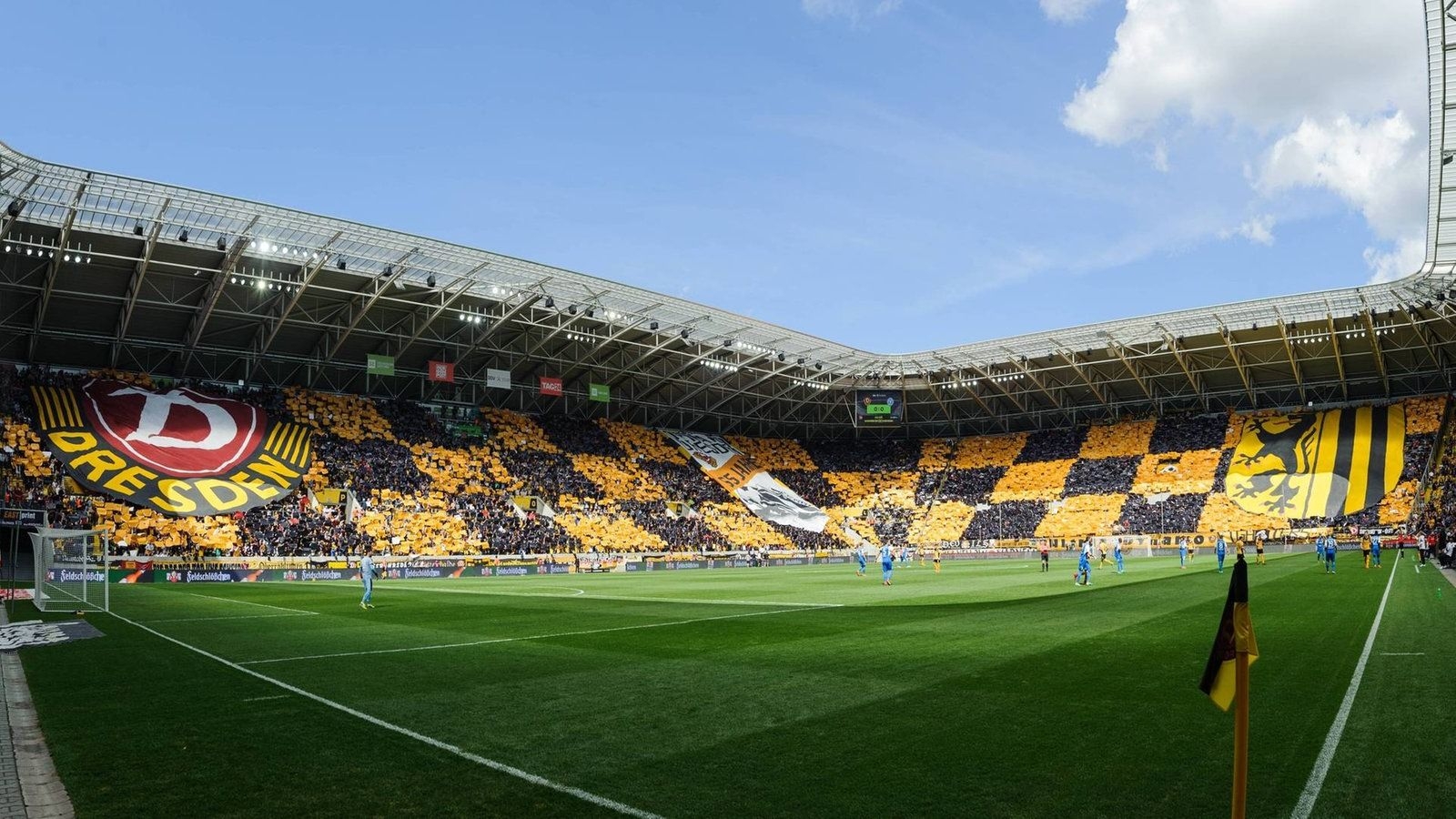 1600x900 SG Dynamo Dresden. Bundesligaßball, Desktop