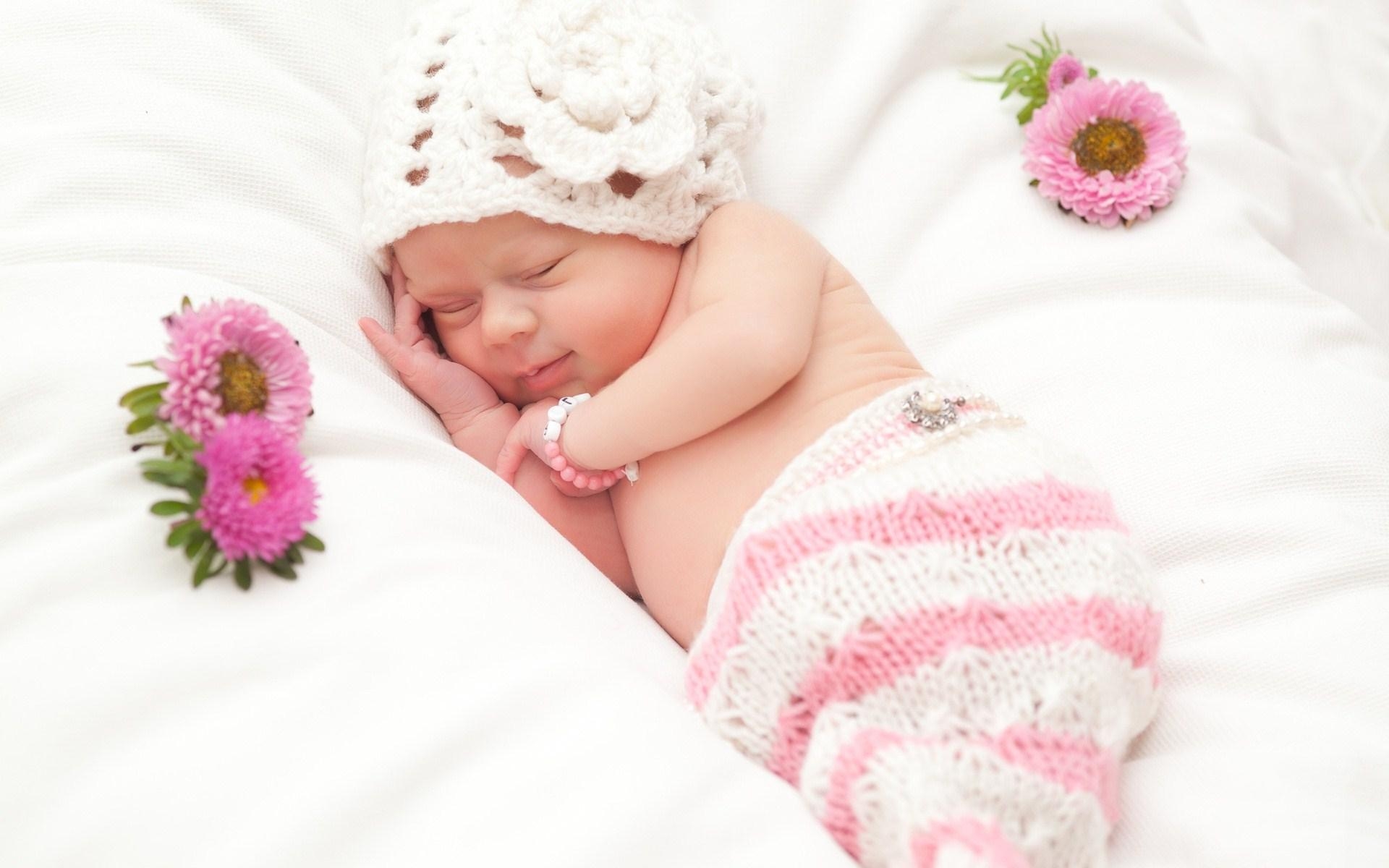 1920x1200 sleeping baby HD wallpaper photo, Desktop