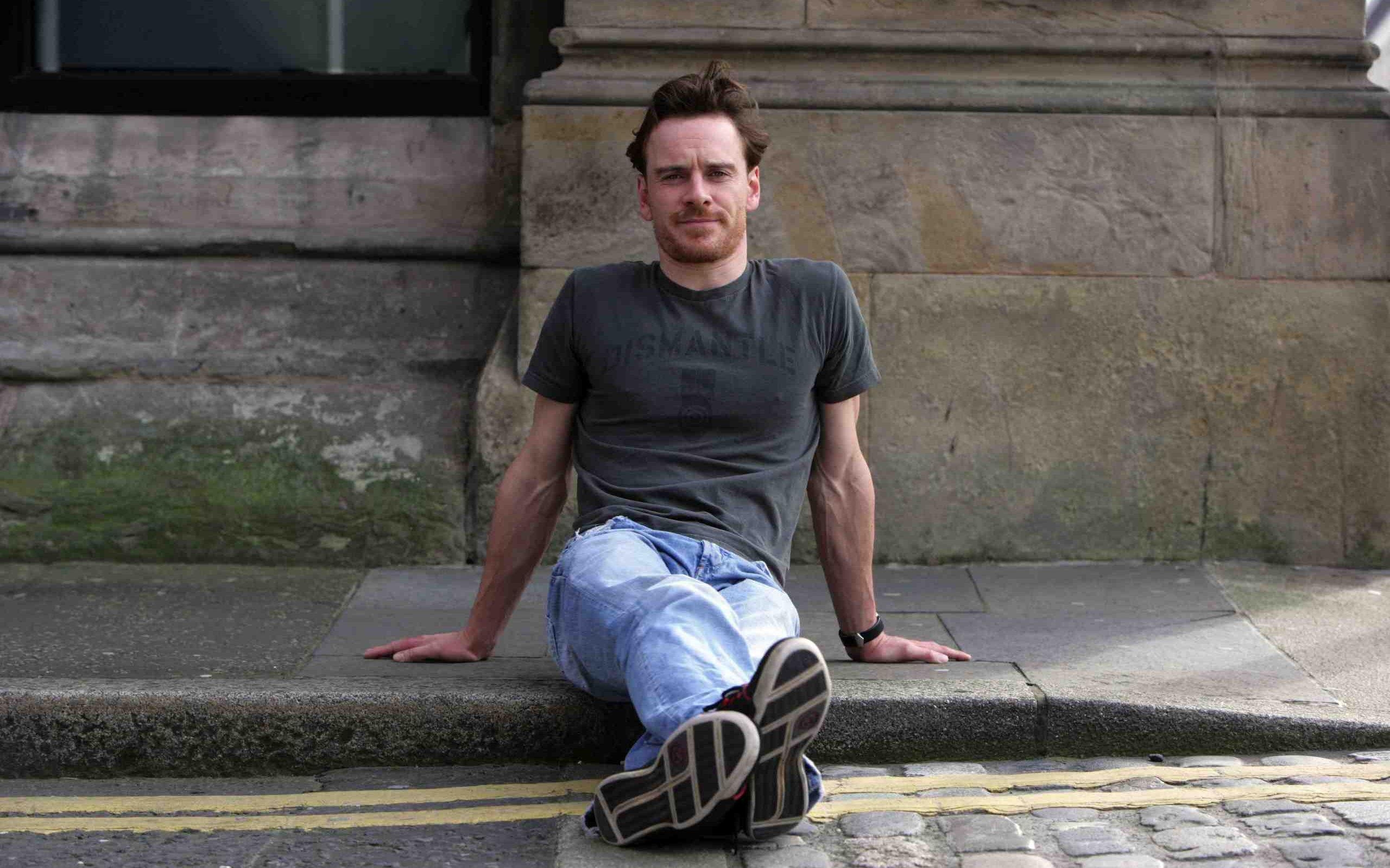 2560x1600 Michael Fassbender Full HD Wallpaper, Desktop