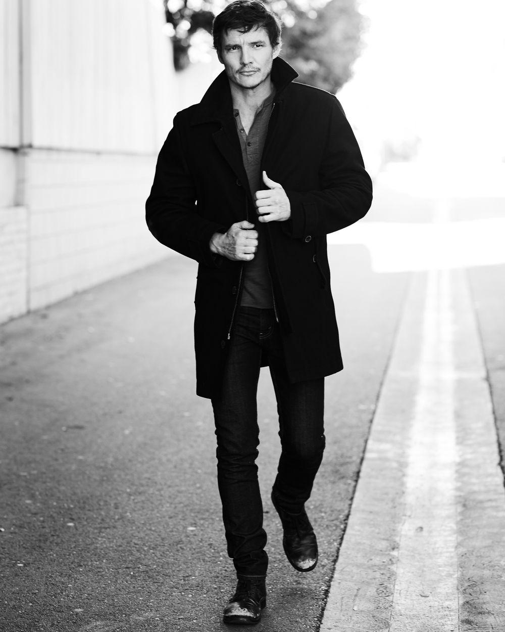 1000x1250 Pedro Pascal photo gallery quality pics of Pedro Pascal, Phone