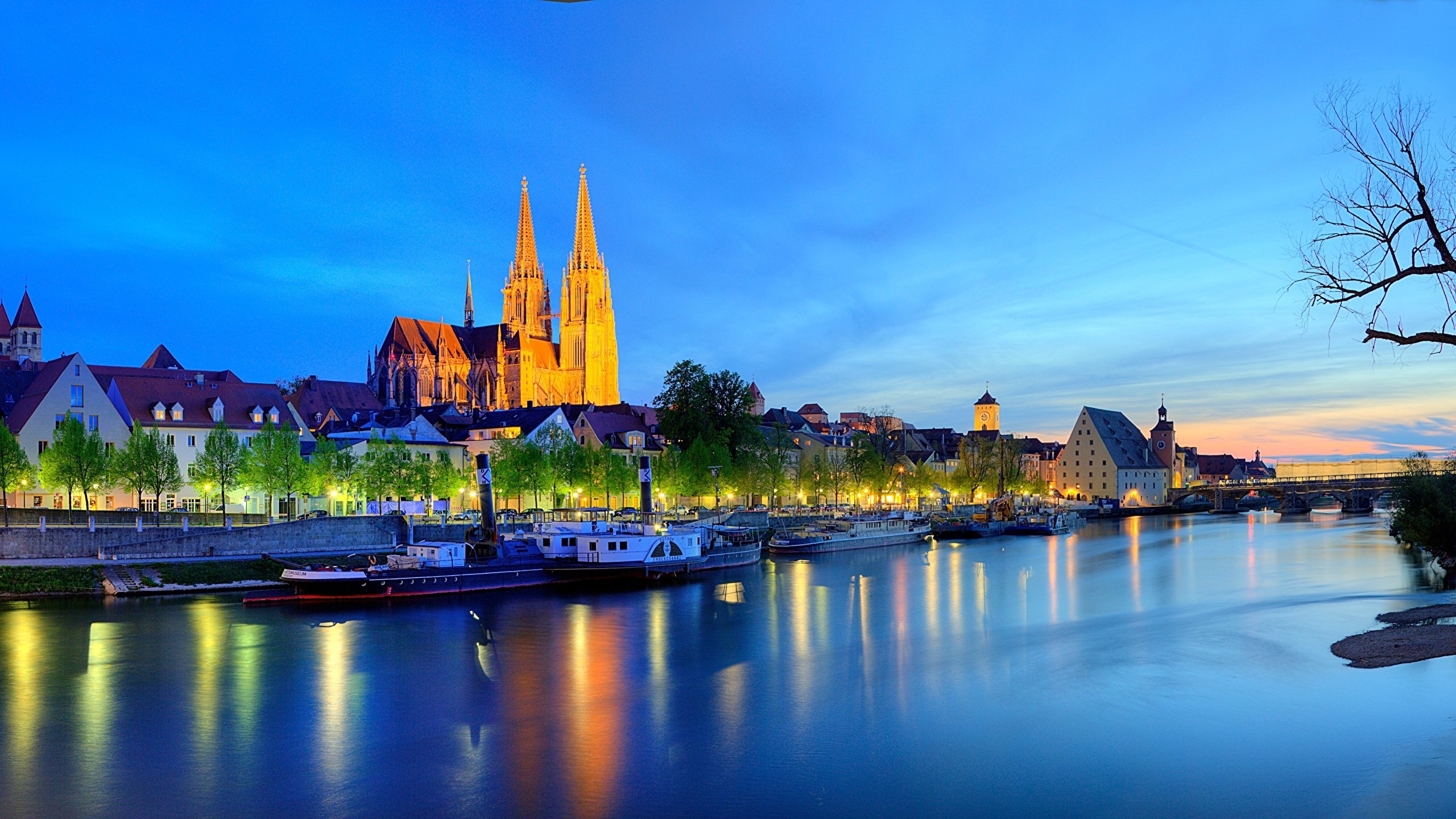 2560x1440 Picture Bavaria Germany Regensburg Night Rivers Cities, Desktop