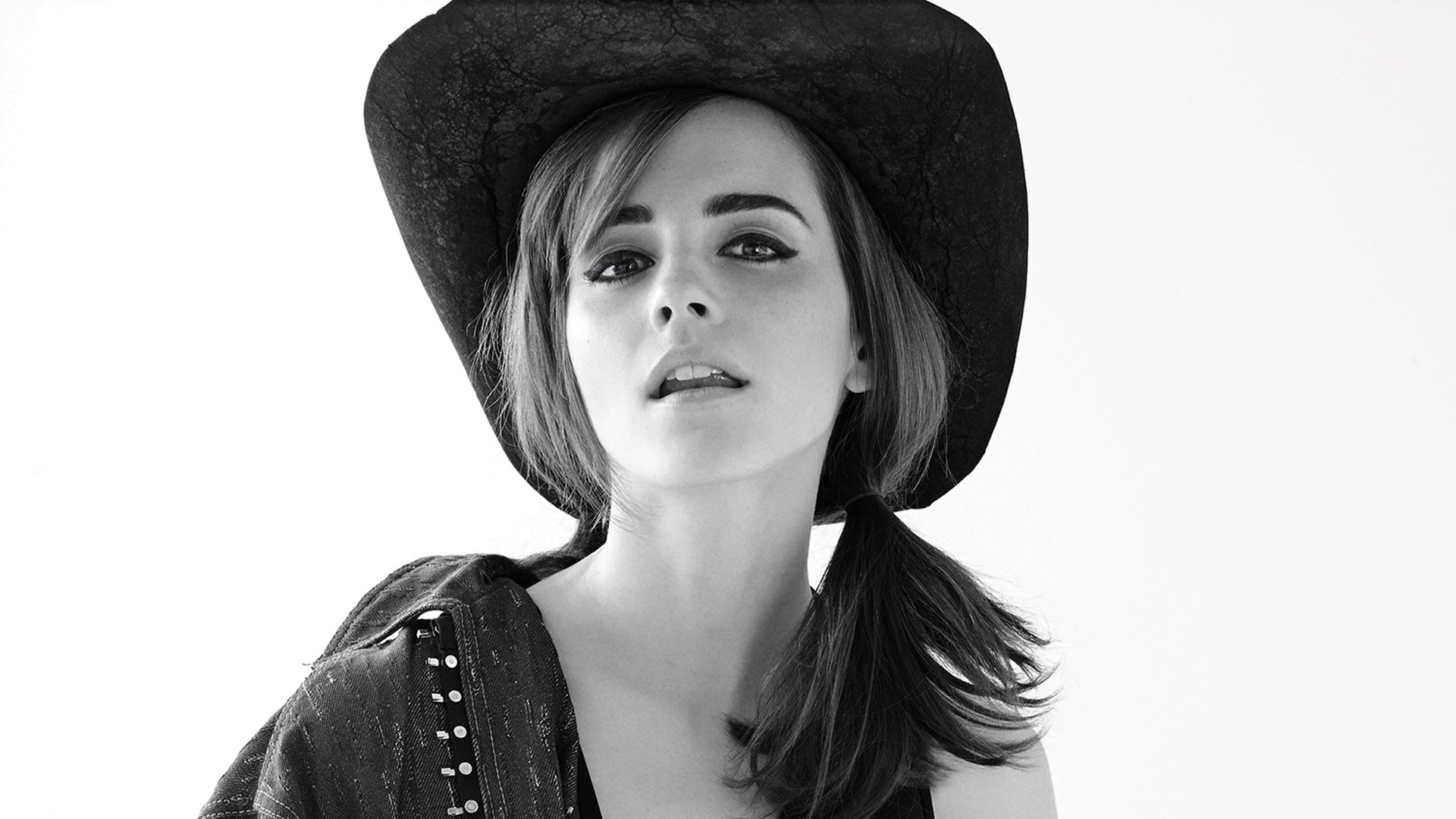 1920x1080 Emma Watson Black and White HD Wallpaper 2052  px Picky, Desktop