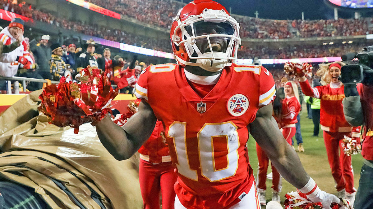 1200x680 Chiefs' Tyreek Hill, Mecole Hardman in heated exchange on sideline during AFC Championship Game, Desktop