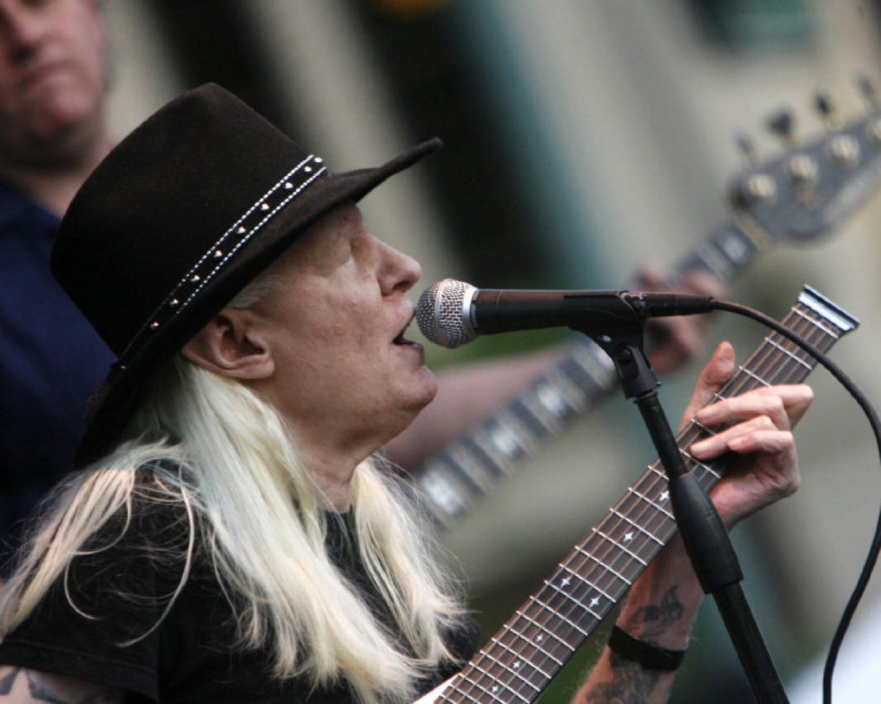 1280x1030 Johnny Winter dies in hotel room, week before Ontario show, Desktop