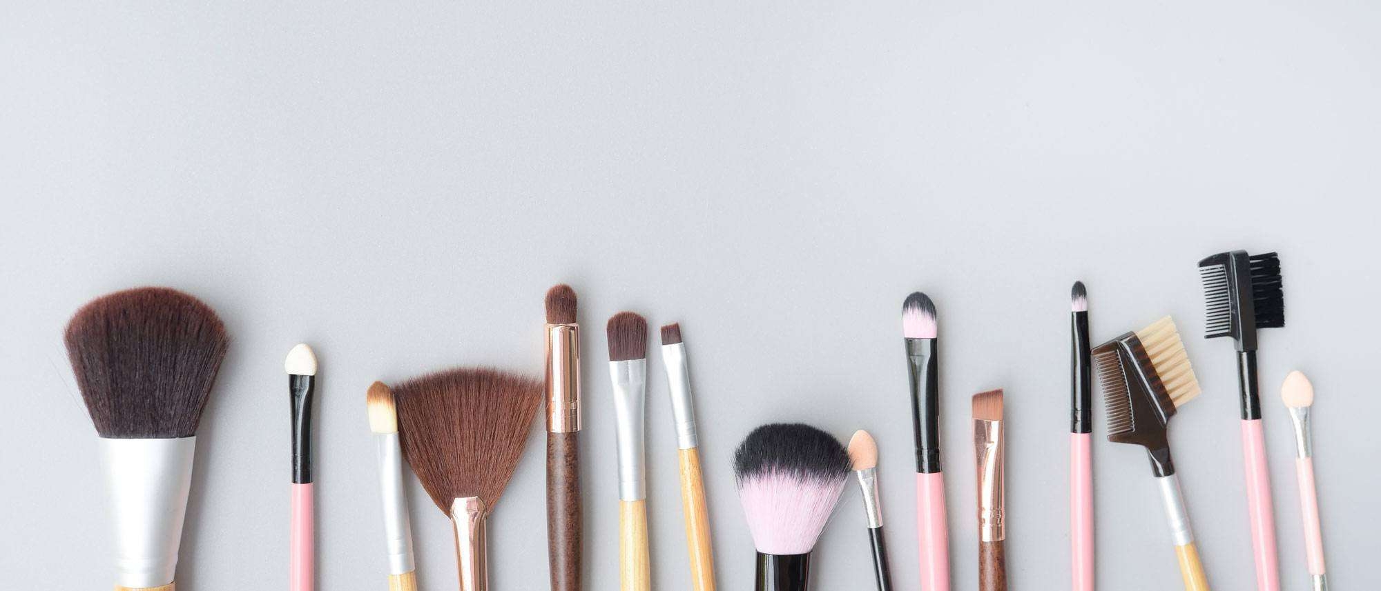 2000x860 Confused about which Makeup Brushes do what? Get the 411 on their names and uses here, Dual Screen