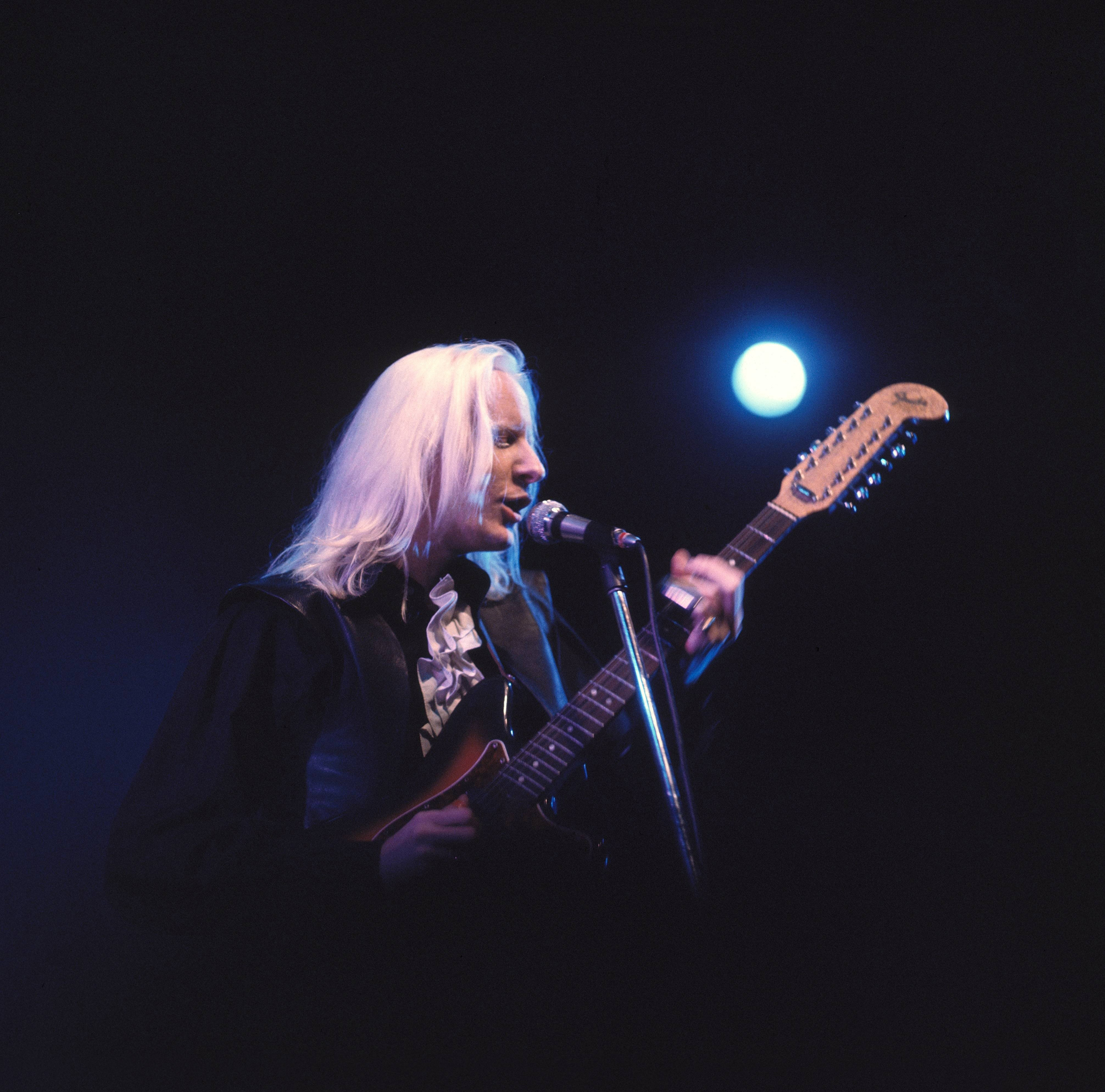 2000x1980 Johnny Winter, Blues Star, Is Dead at 70, Desktop