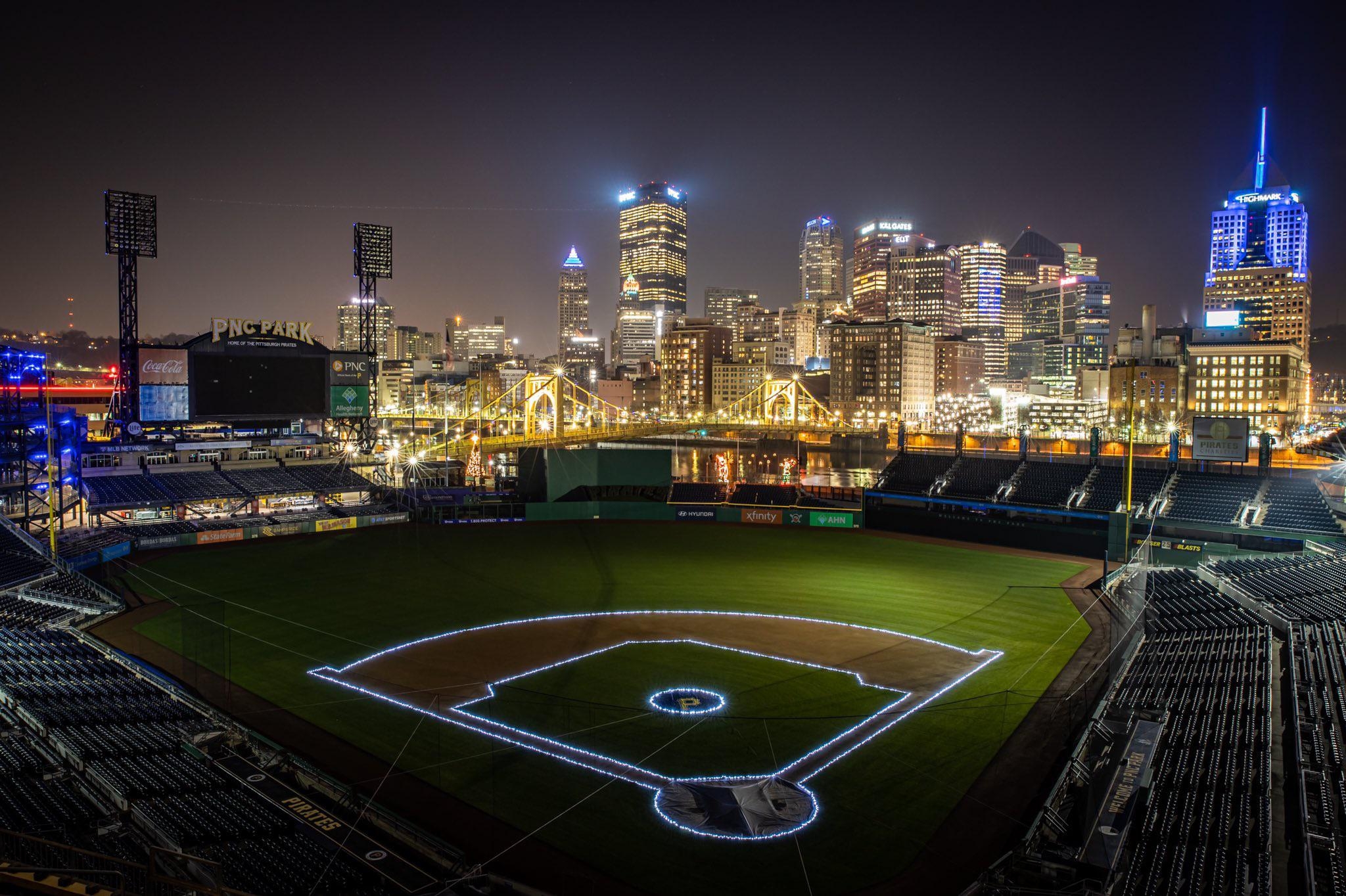 2050x1370 PNC Park all lit up for Christmas. Via on Twitter: baseball, Desktop