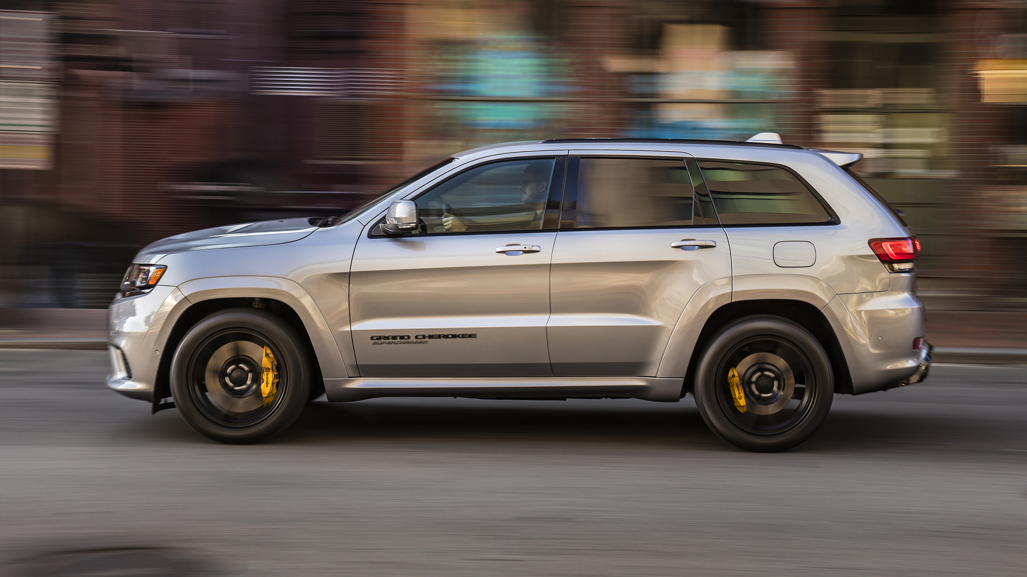 2110x1190 Jeep Grand Cherokee Trackhawk review: 707bhp SUV driven Reviews 2023, Desktop