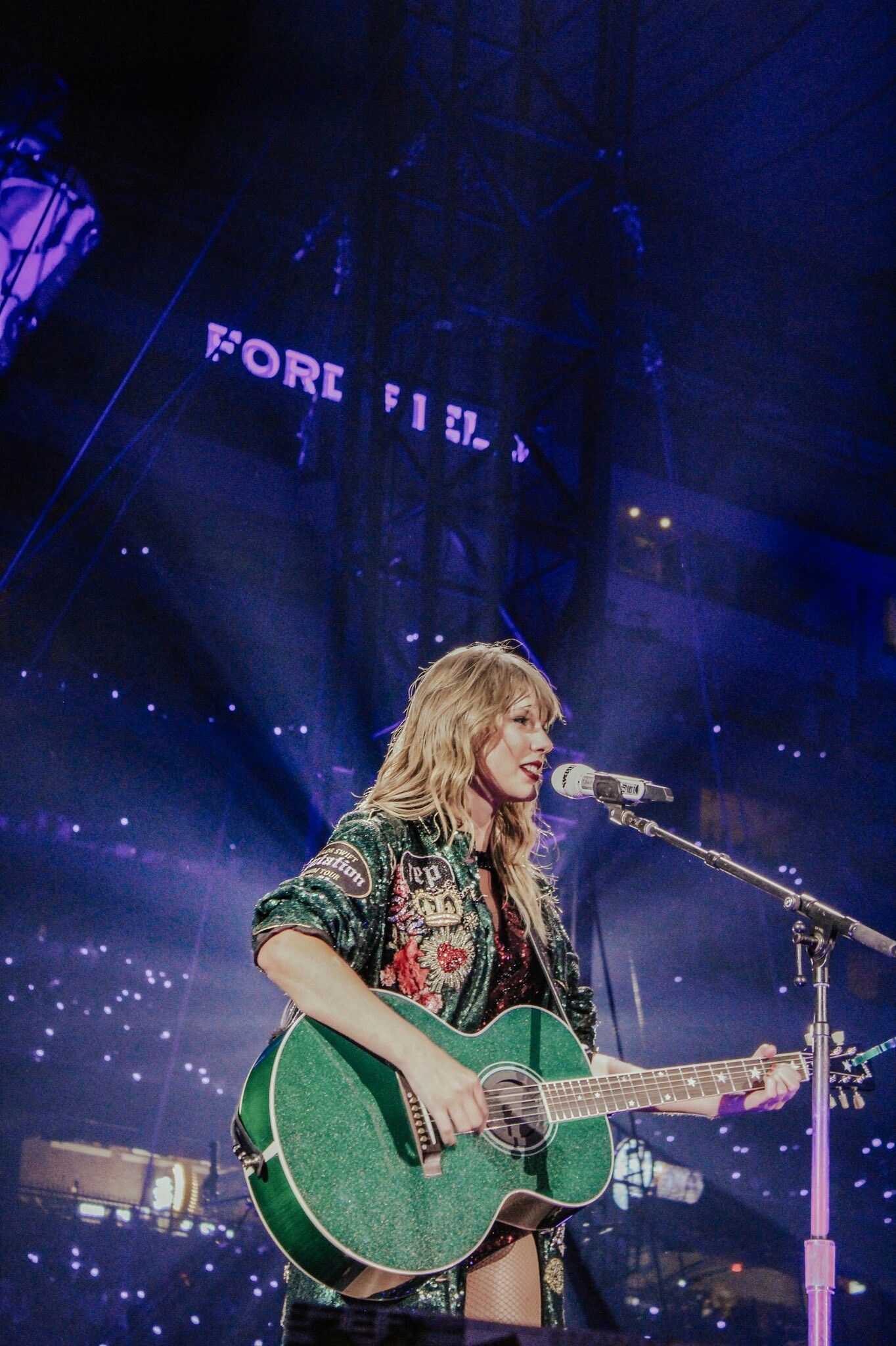 1370x2050 Taylor Swift. Taylor swift picture, Taylor swift wallpaper, Taylor swift fan, Phone