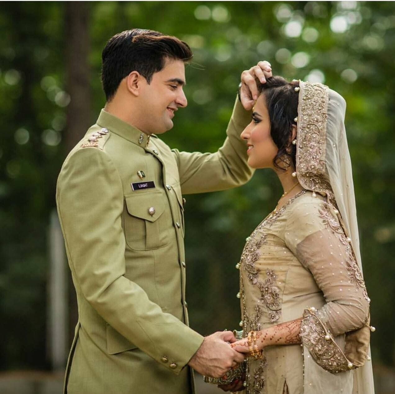 1280x1270 Beautiful lovely couple. Pak army soldiers, Army couple, Best army, Desktop