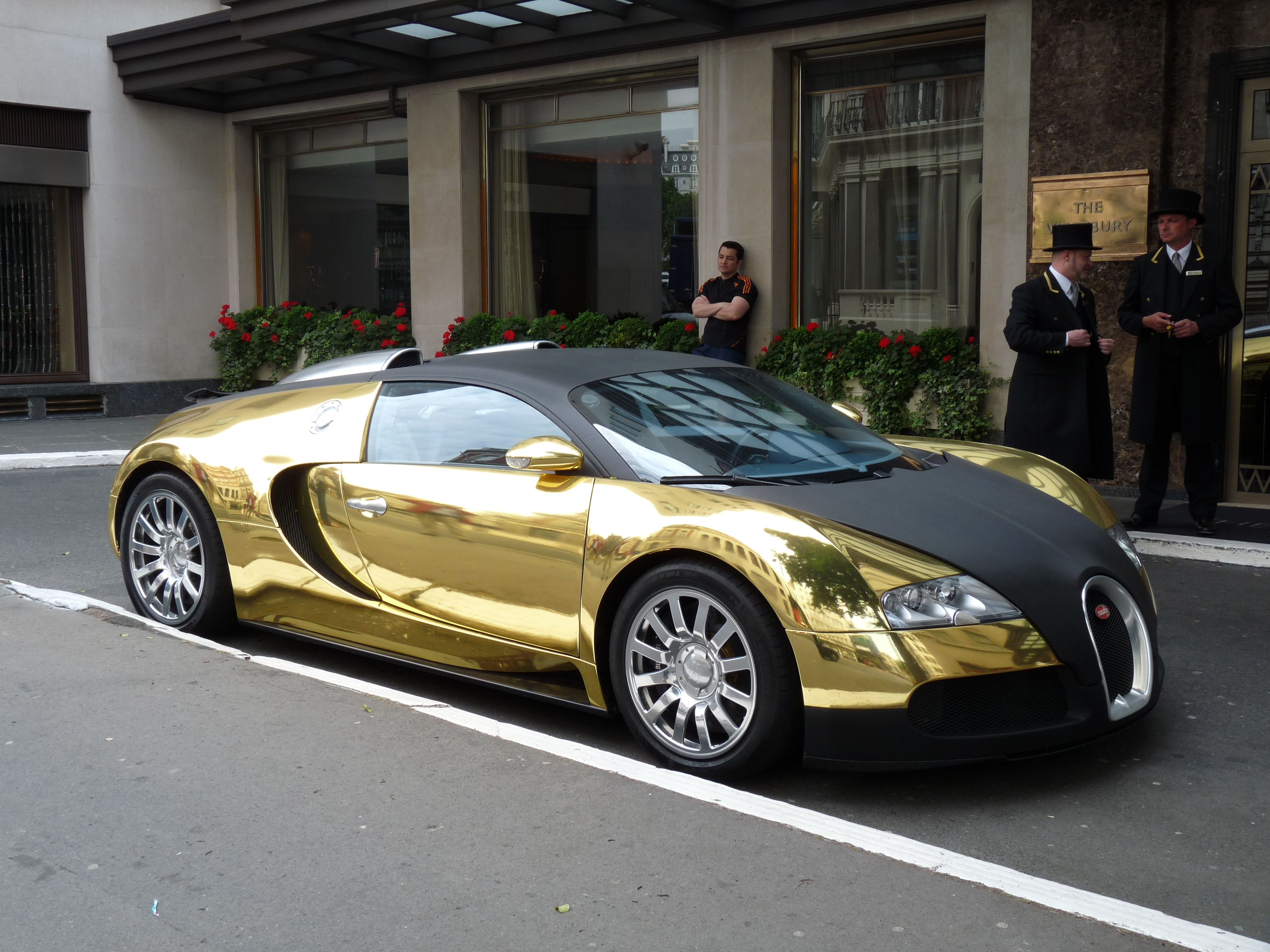 3650x2740 Gold Bugatti Veyron. Gold plated Bugatti Veyron i saw in London. Cars bugatti veyron, Gold car, Bugatti, Desktop