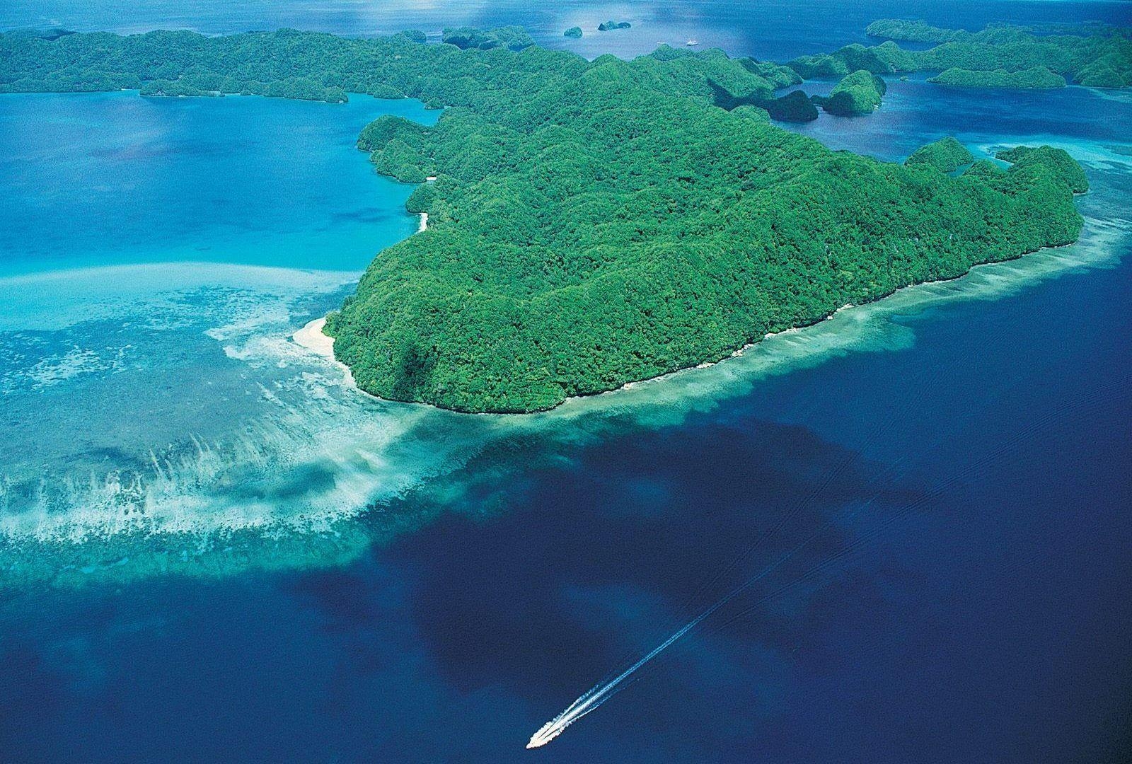 1600x1080 Palau Tag wallpaper: Clouds Rocks Skies Green Landscape Ocean, Desktop