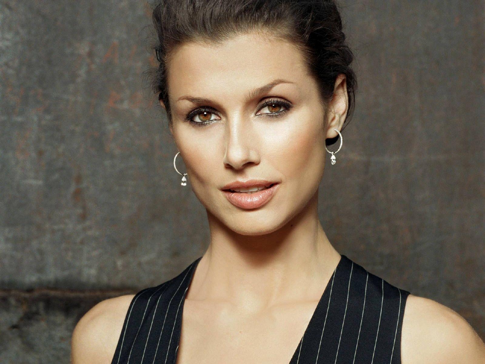 1600x1200 Bridget Moynahan 2014 HD Wallpaper, Background Image, Desktop