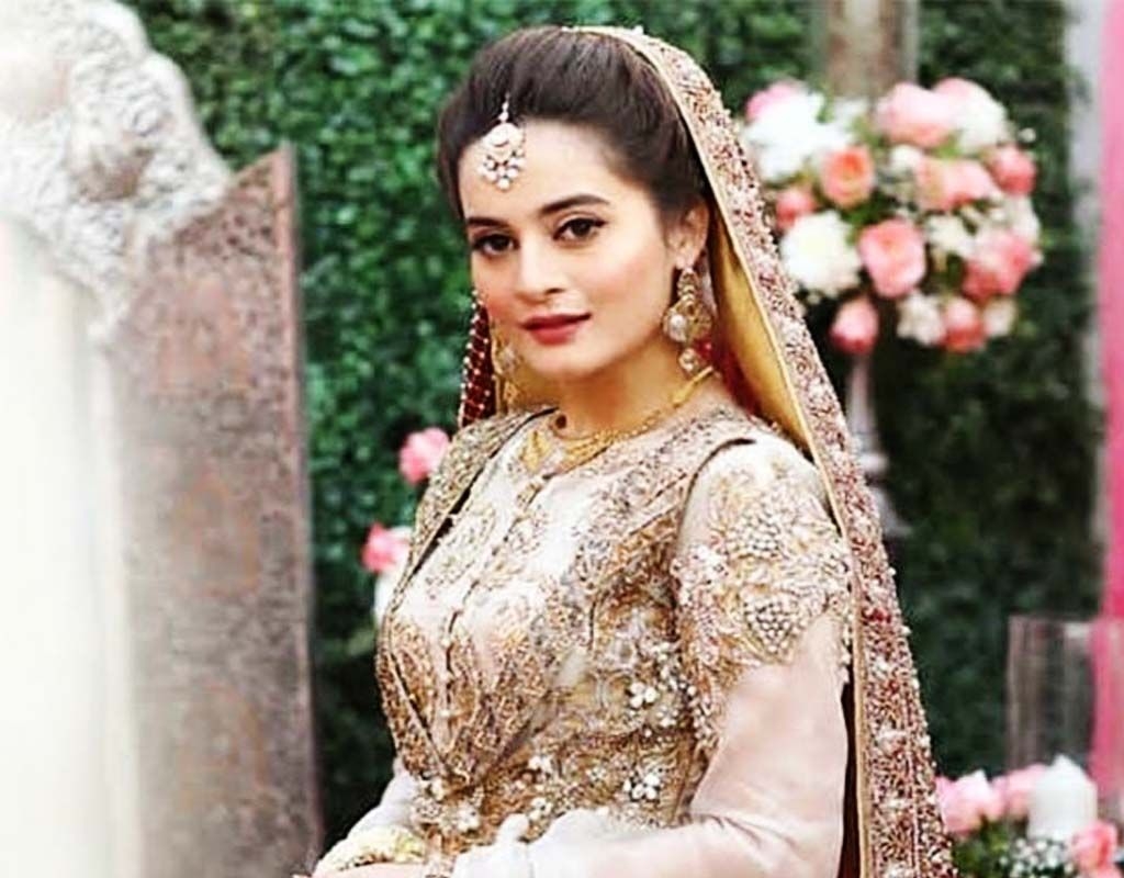 1030x800 Aiman Khan Biography, Desktop