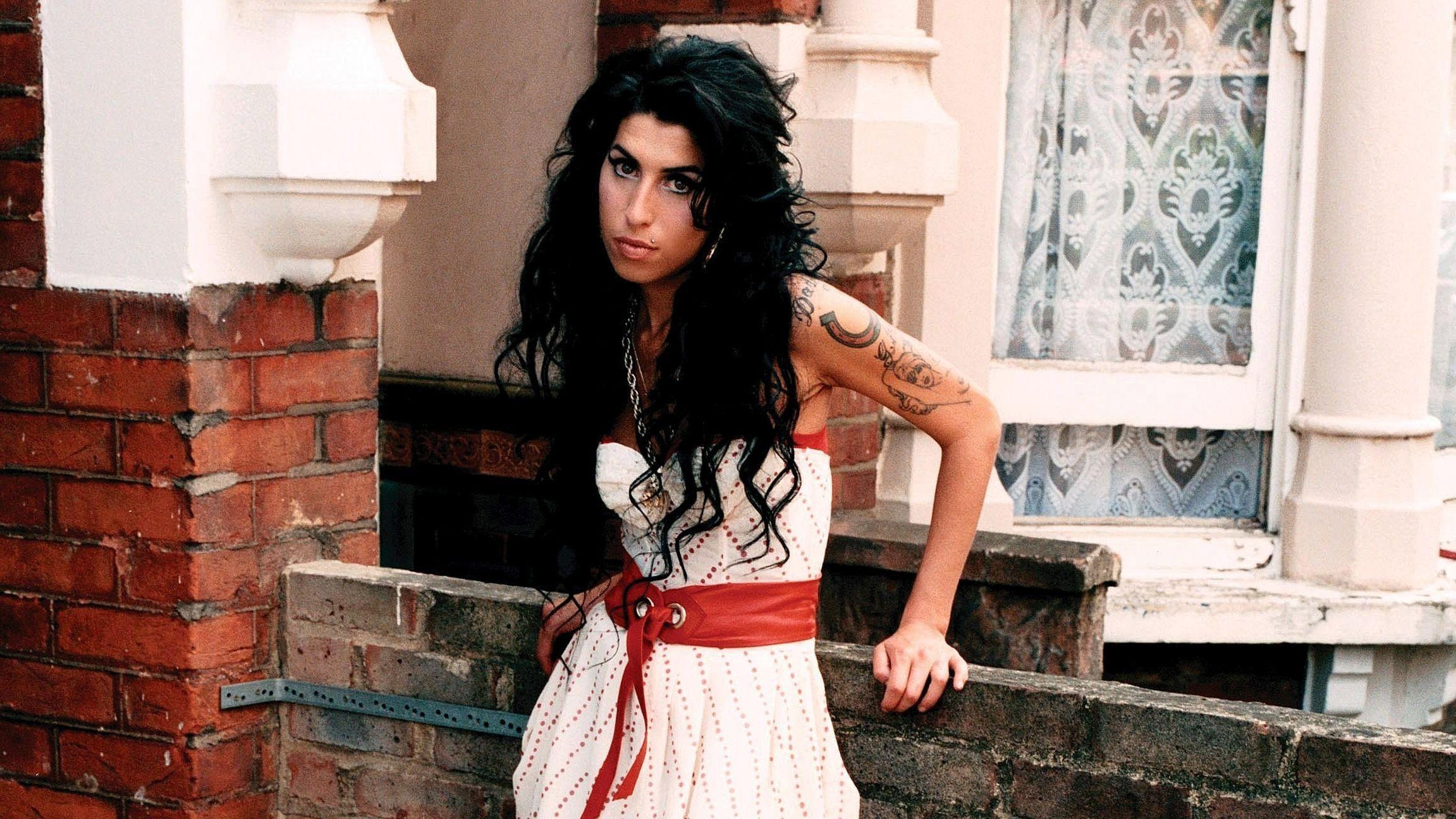 2310x1300 Amy Winehouse Wallpaper Image Photo Picture Background, Desktop