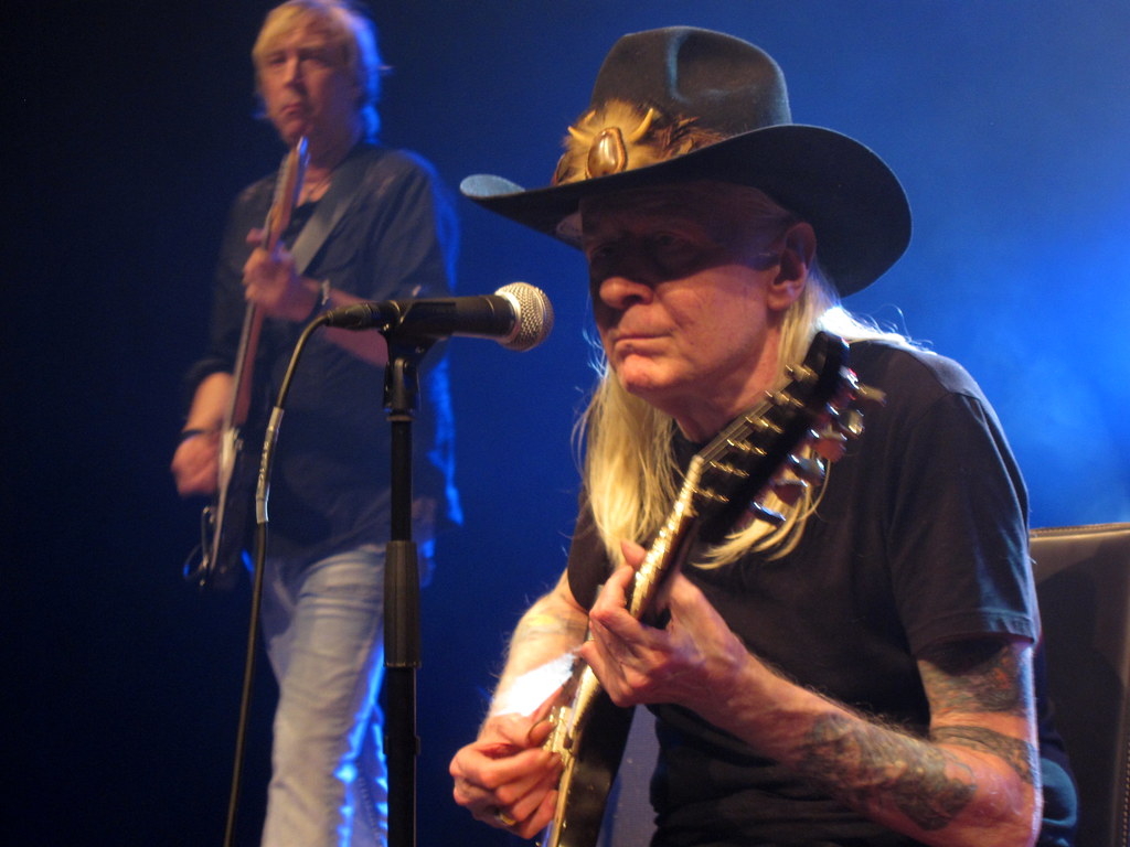 1030x770 Johnny Winter, 2011, Desktop