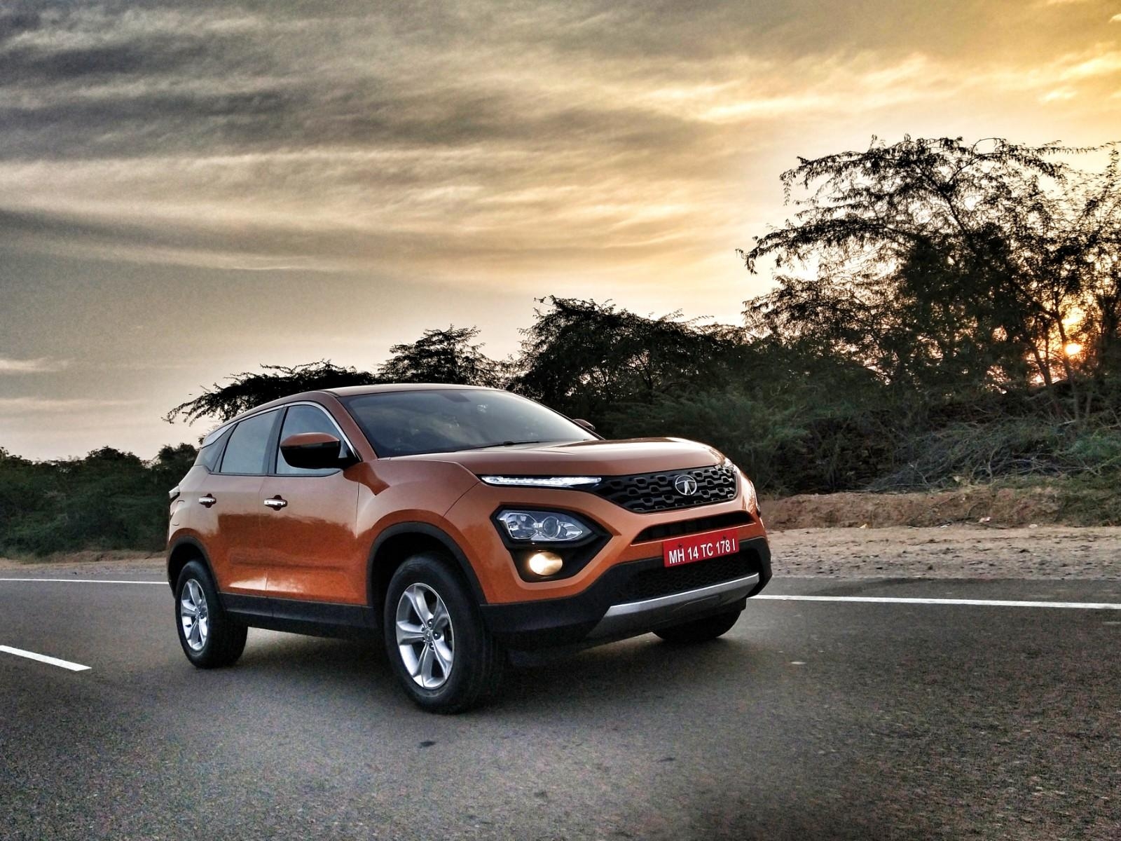 1600x1200 Tata Harrier first drive review, Desktop