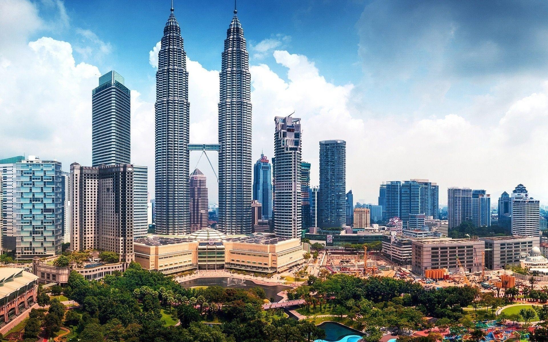 1920x1200 Petronas Twin Towers Malaysia Wallpaper HD Download, Desktop