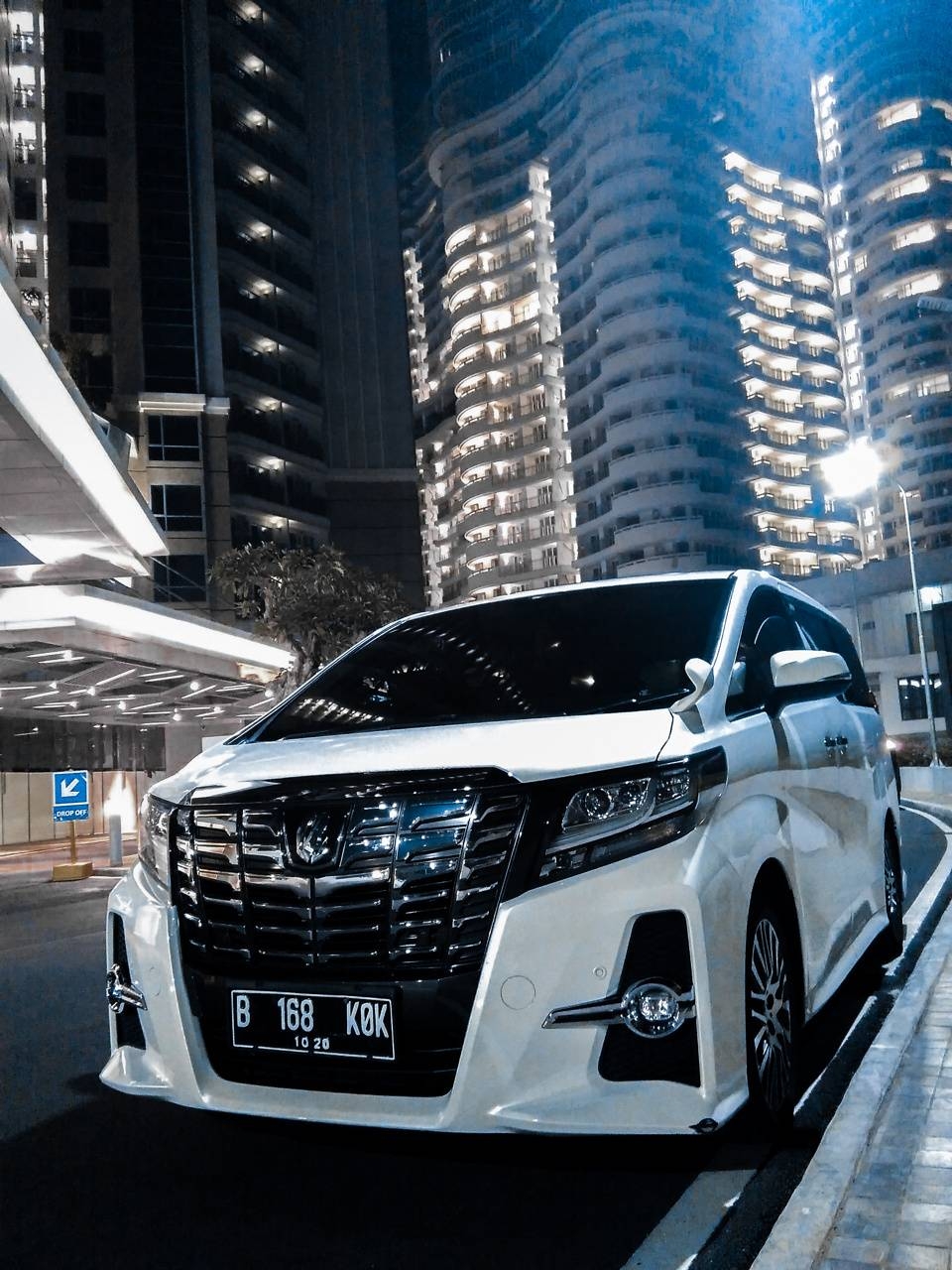 960x1280 Toyota Alphard Wallpaper Free Toyota Alphard Background, Phone