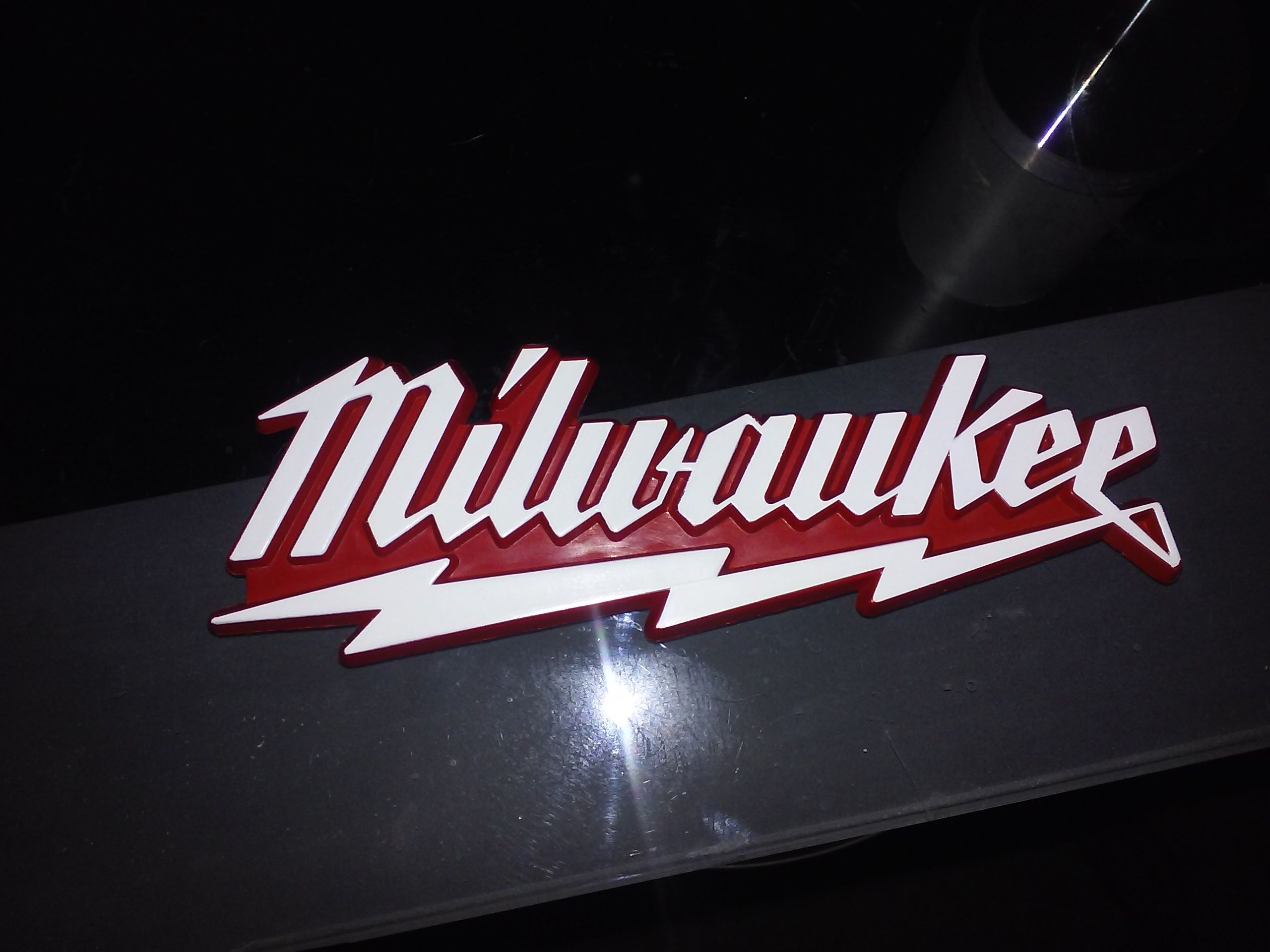 2560x1920 Hard Plastic Milwaukee logo available, Desktop