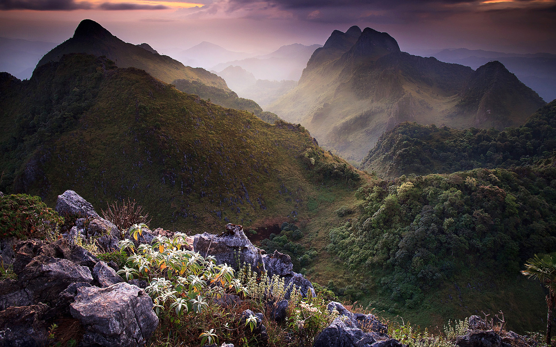 1810x1130 Doi Luang Chiang Dao Limestone Mountain, Chiang Mai Province, Th, Desktop