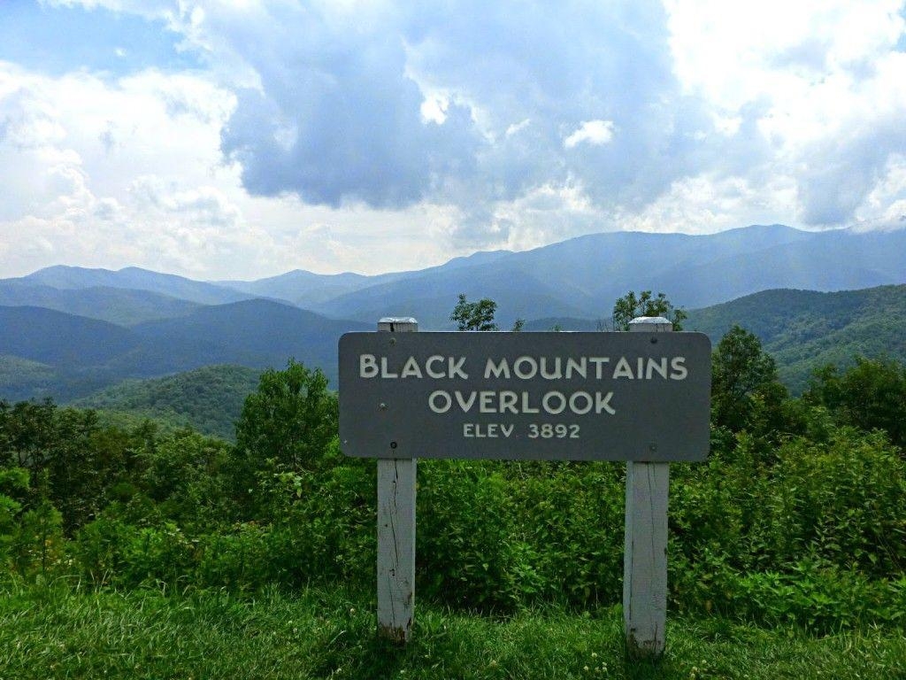 1030x770 Chestoa View Trail on the Blue Ridge Parkway, Desktop