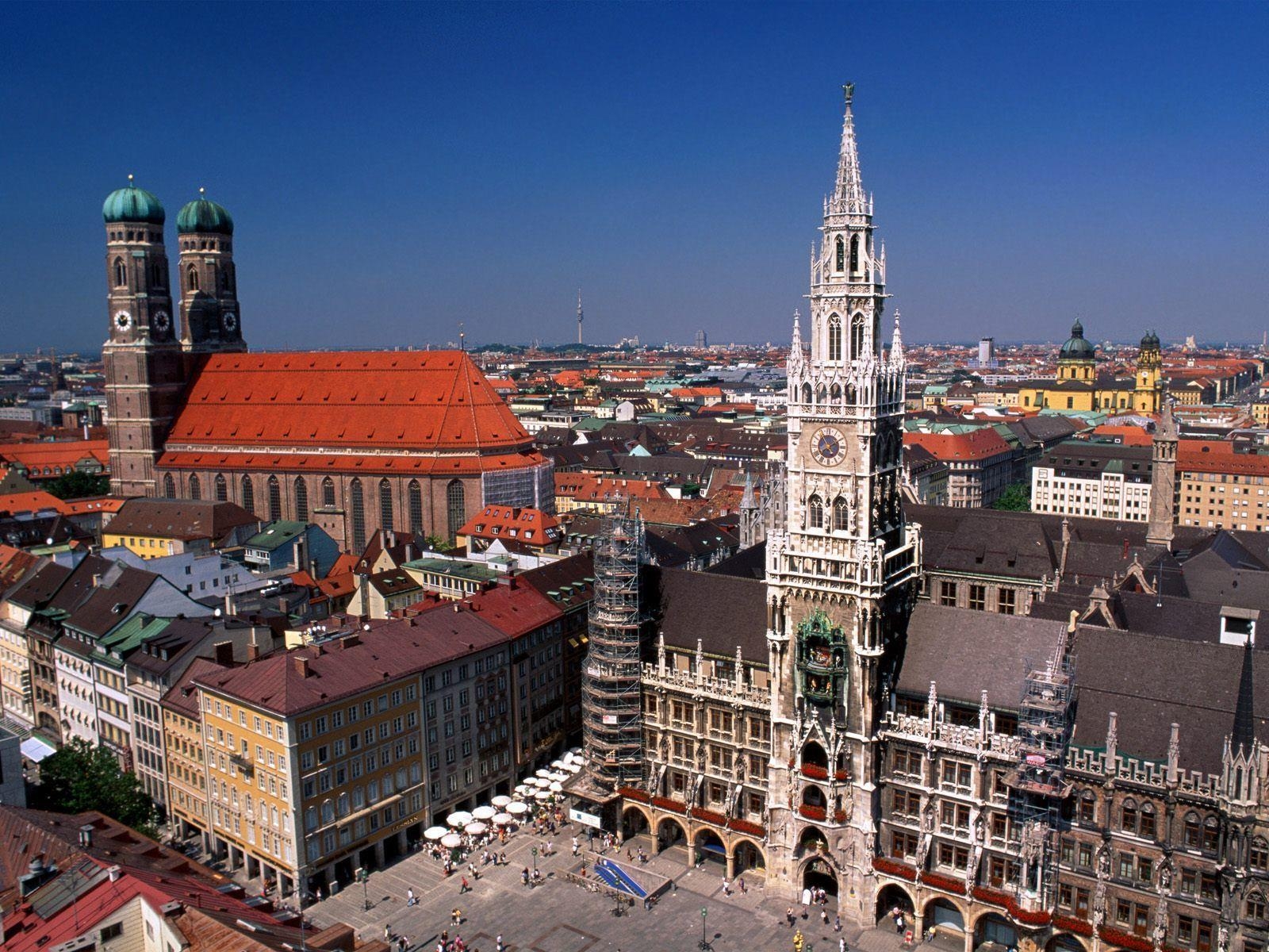 1600x1200 Pleasant Day, Munich, Germany wallpaper, Desktop