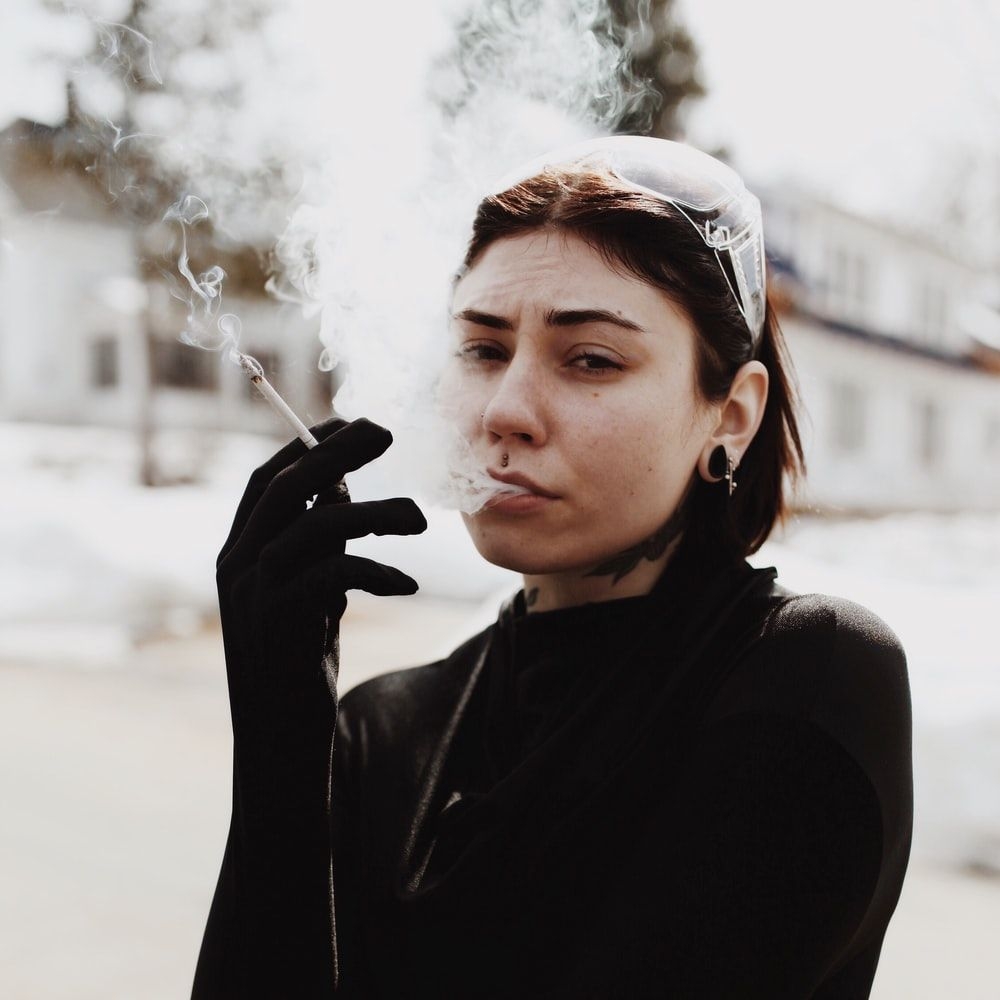 1000x1000 Girl Smoking Picture [HQ]. Download Free Image, Phone