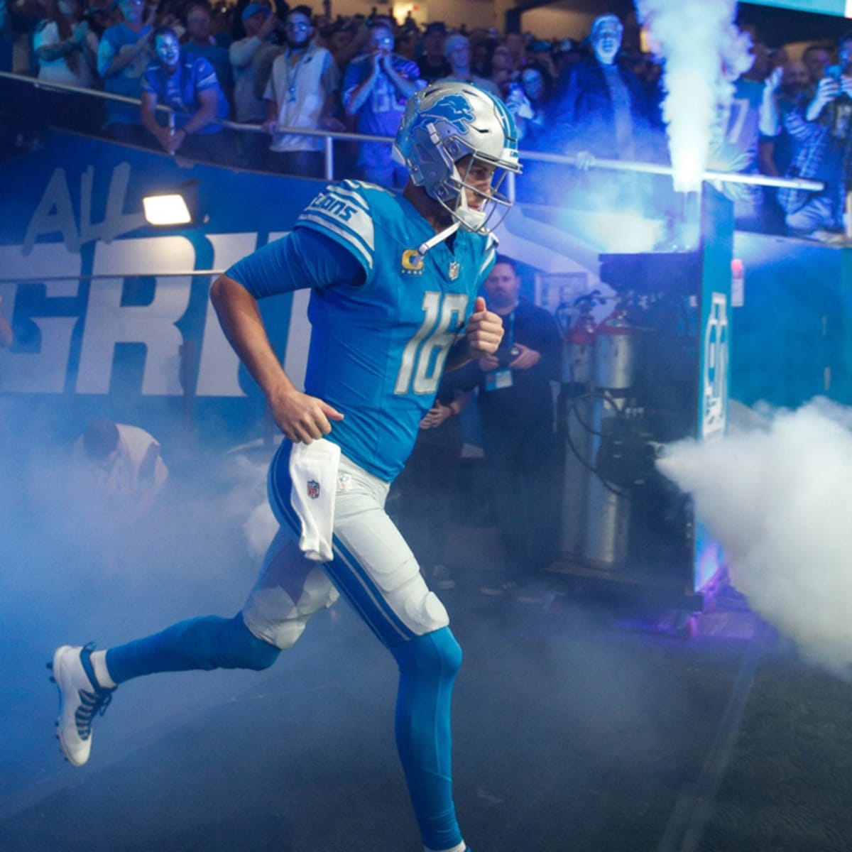 1200x1200 Jared Goff sets new Detroit Lions, Phone