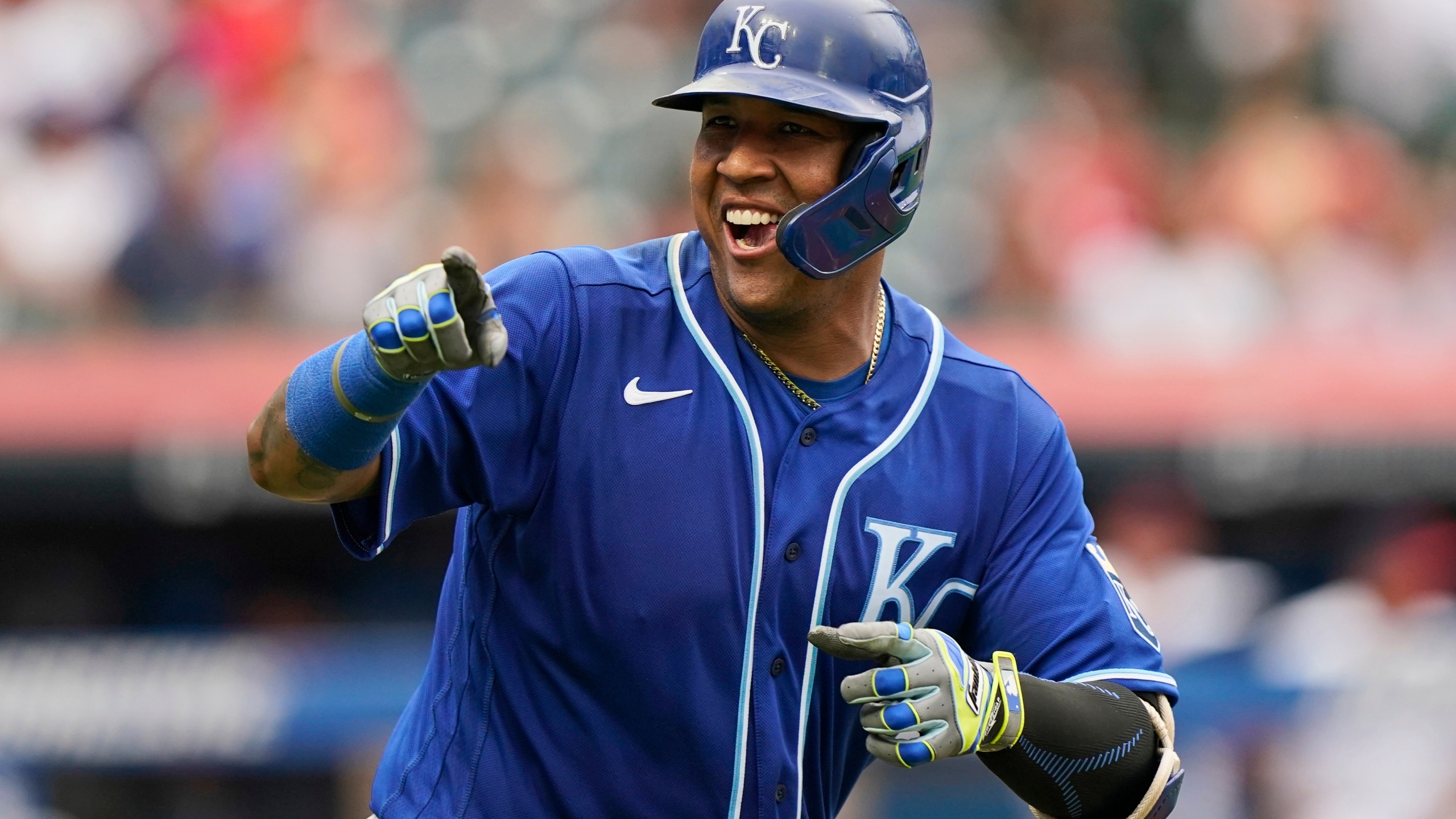 2560x1440 Salvador Perez finishes top of the league in home runs and RBI, Desktop