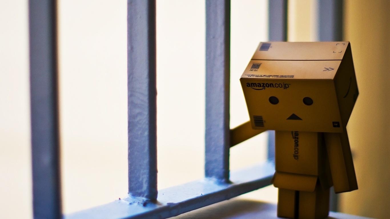 1370x770 Toy, Danboard, Robot, Sadness, Danbo, Box, Sad, Cell, Desktop