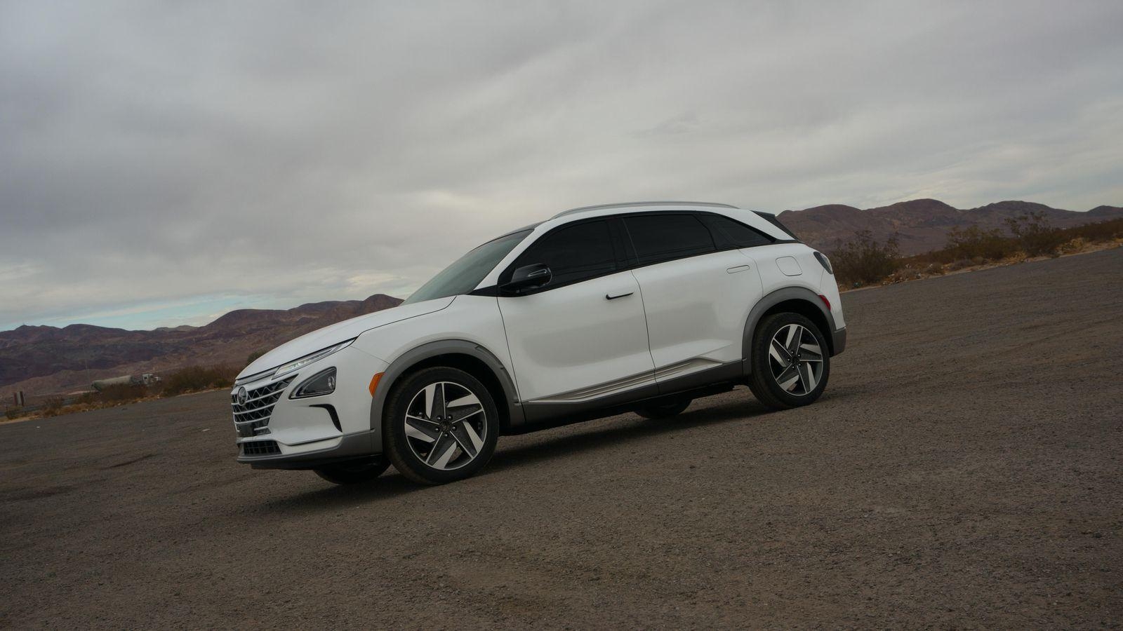 1600x900 Hyundai Nexo: We drove the hydrogen prototype to CES 2018, Desktop