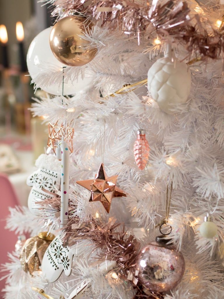 770x1030 white christmas tree with rose gold and pink decorations. Rose gold christmas, Gold christmas decorations, Christmas tree decorations, Phone