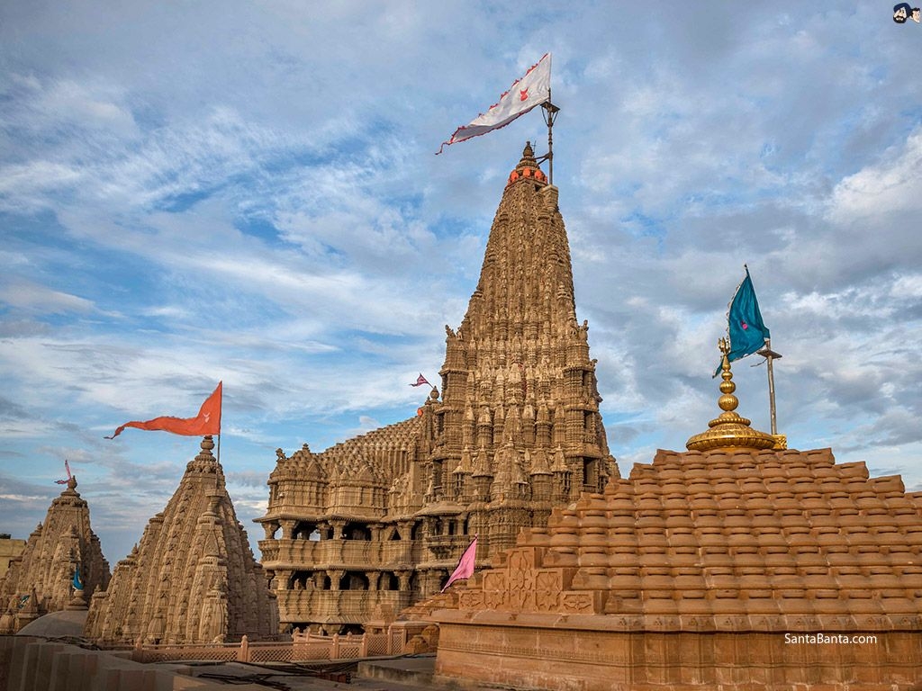 1030x770 The Dwarkadhish temple, Dwarka, Gujarat, India. Also known as the Jagat Mandir, Desktop