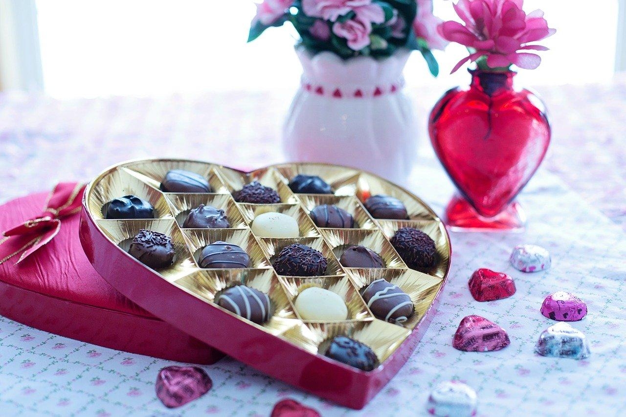 1280x860 Chocolate Day wallpaper, Desktop