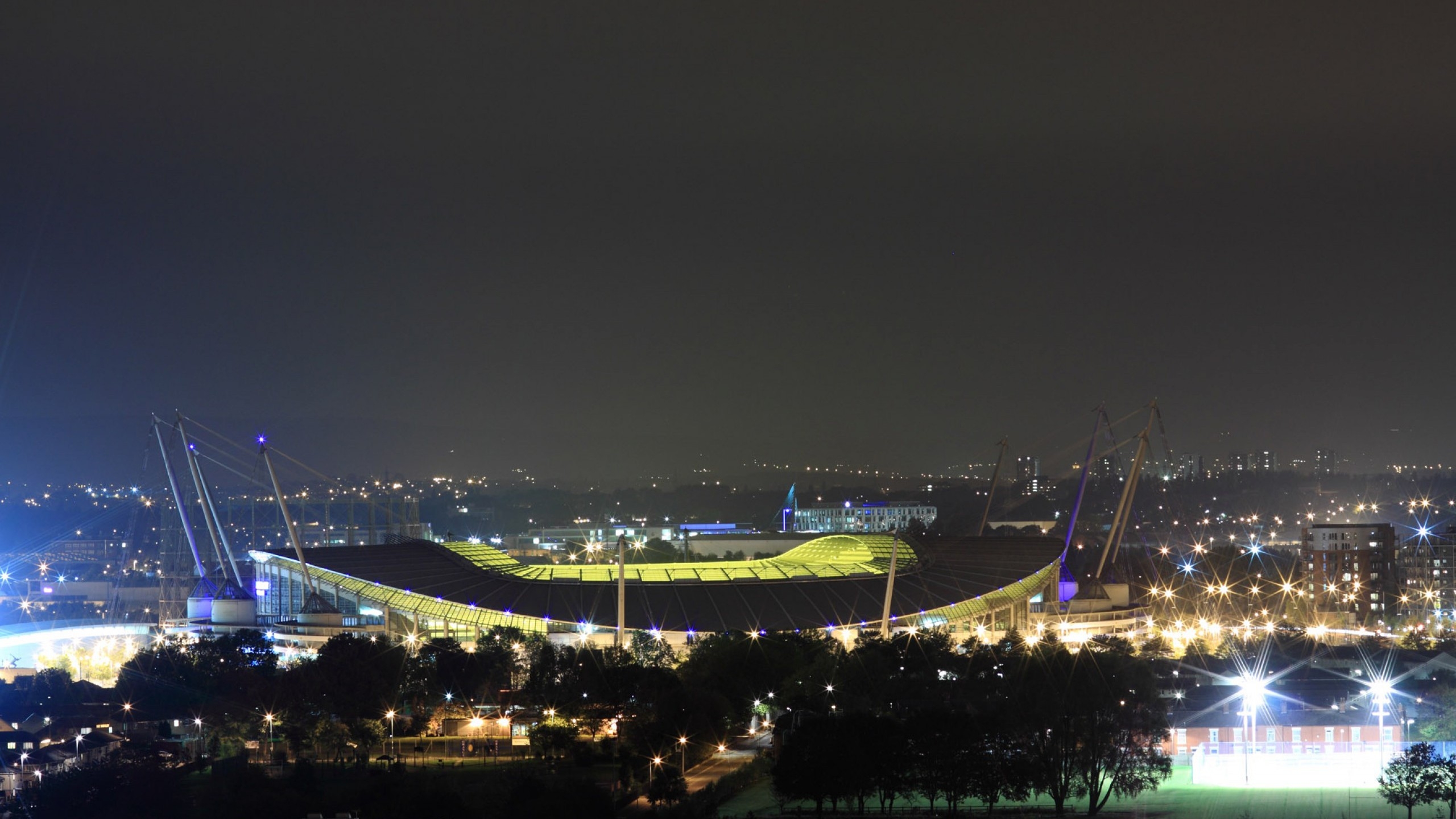 2560x1440 Manchester City Etihad Stadium At Night Wallpaper, Desktop