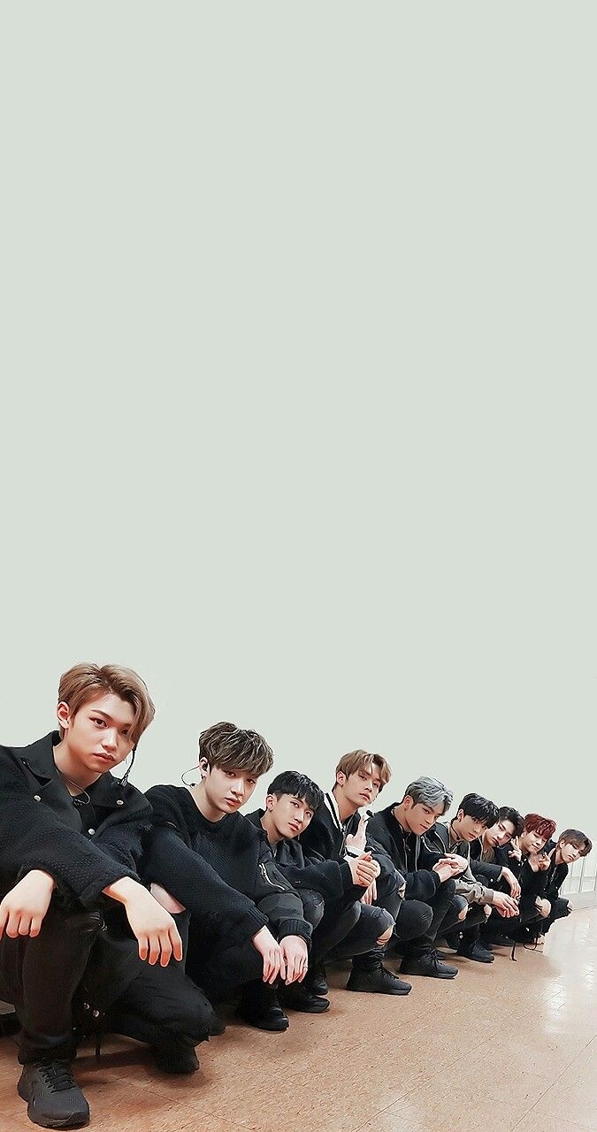 680x1280 Stray Kids Lockscreens, Phone