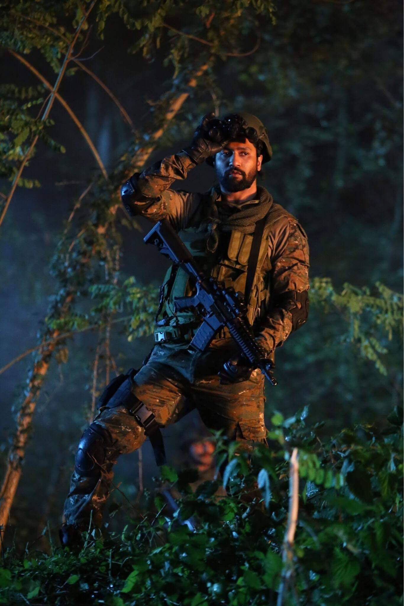 1370x2050 Surgical Strike Vicky Kaushal In Uri, Phone